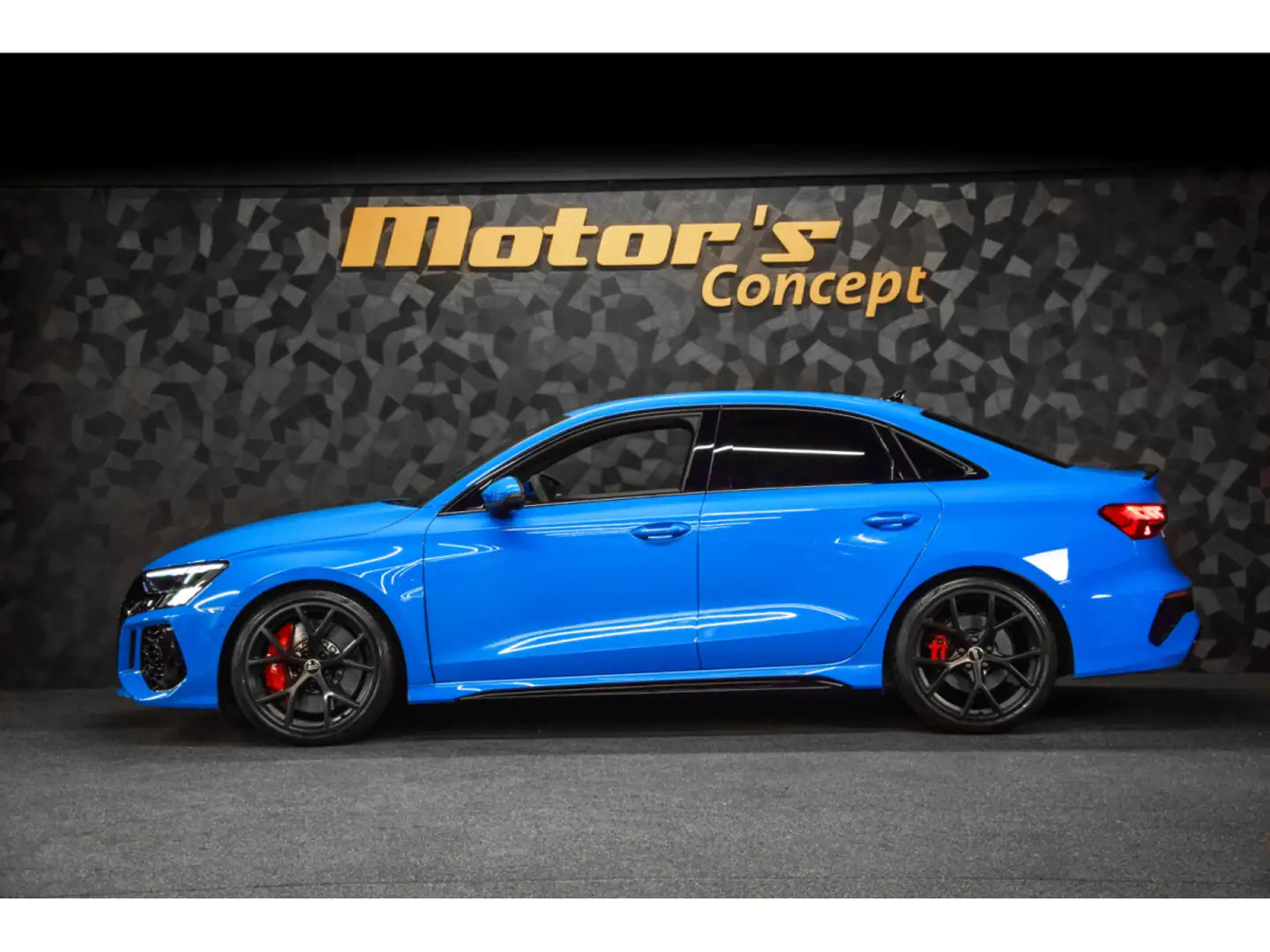 Audi RS3 BERLINE - BLEU TURBO Blau - 2