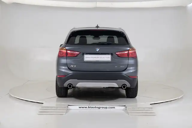 BMW X1 view 4