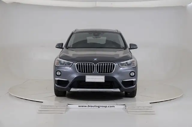BMW X1 view 3