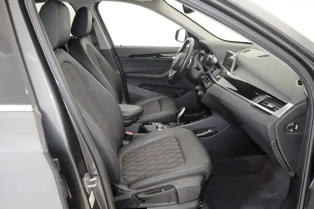 BMW X1 view 10
