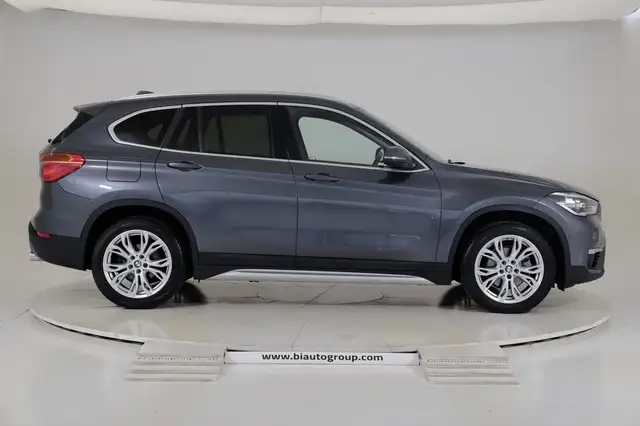 BMW X1 view 6