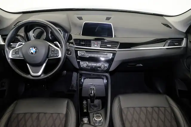 BMW X1 view 9