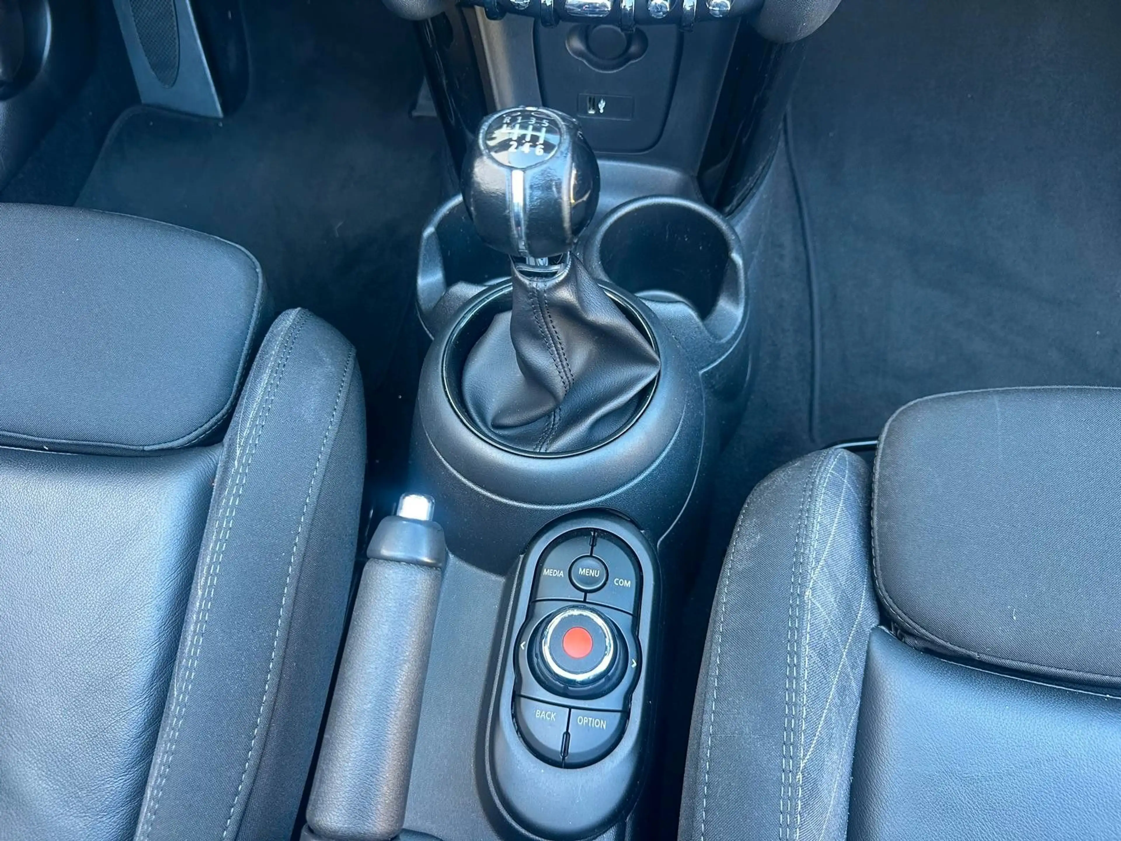 MINI Cooper Cabrio — photo 10