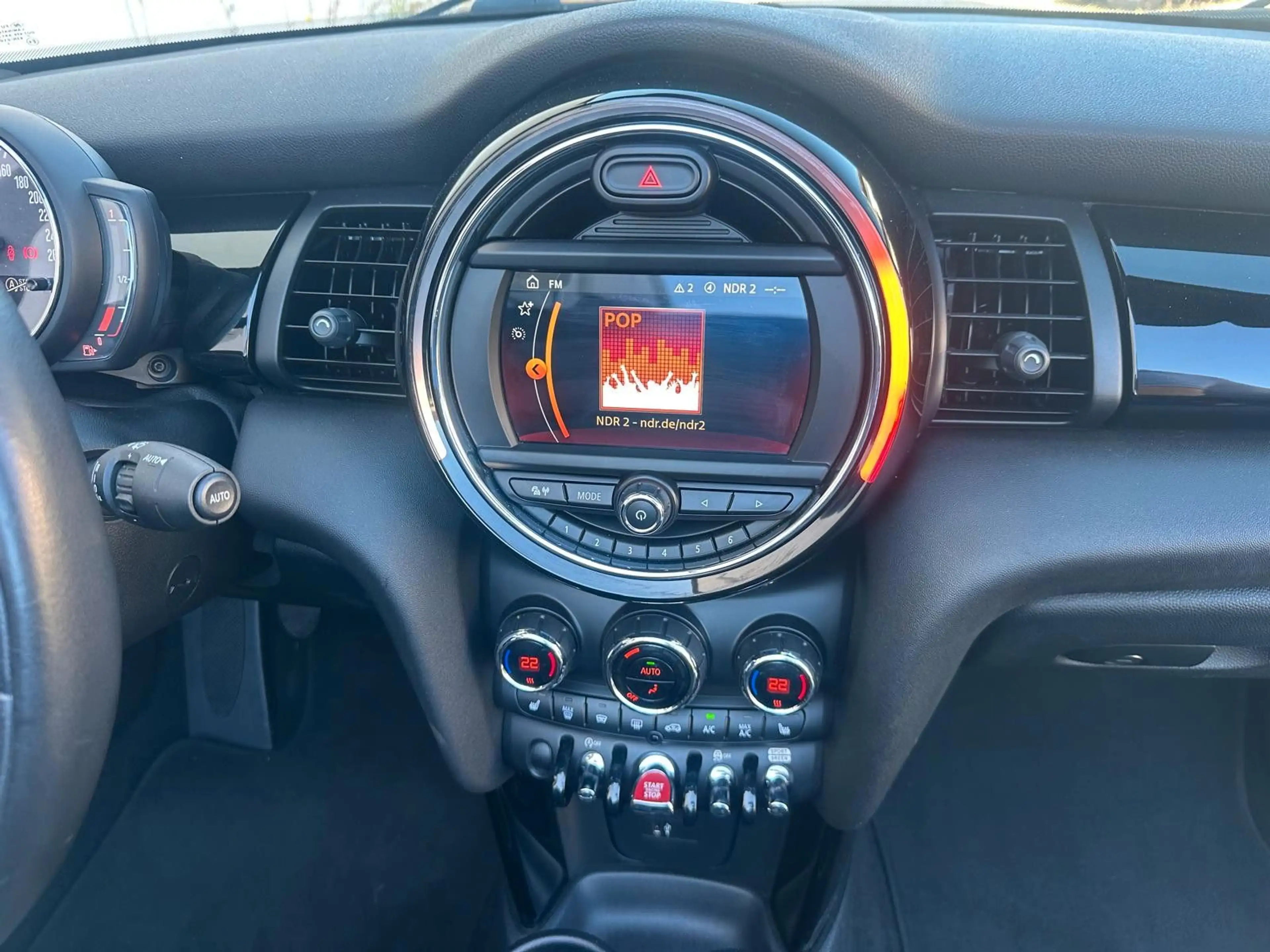 MINI Cooper Cabrio — photo 9