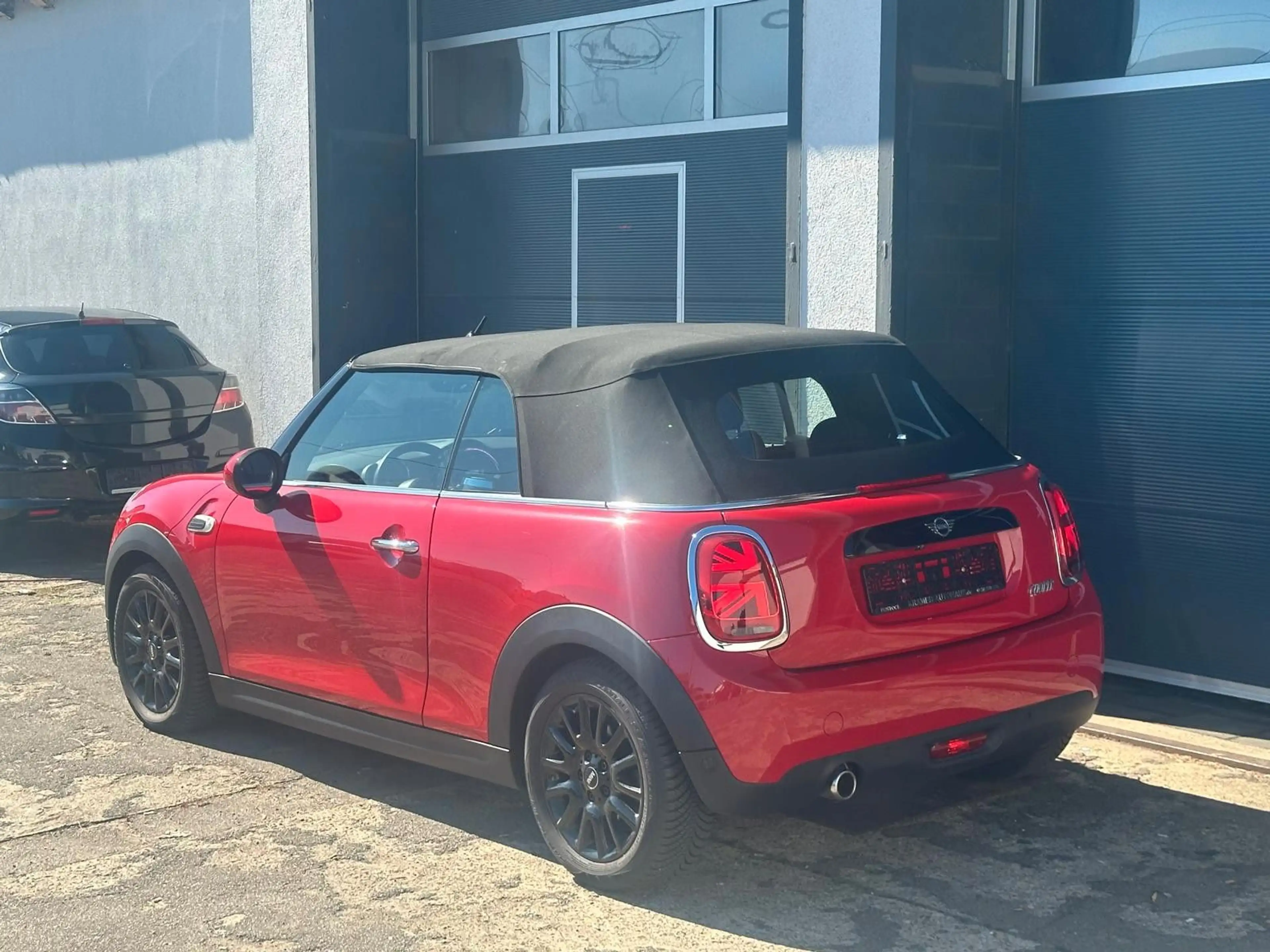MINI Cooper Cabrio — photo 3