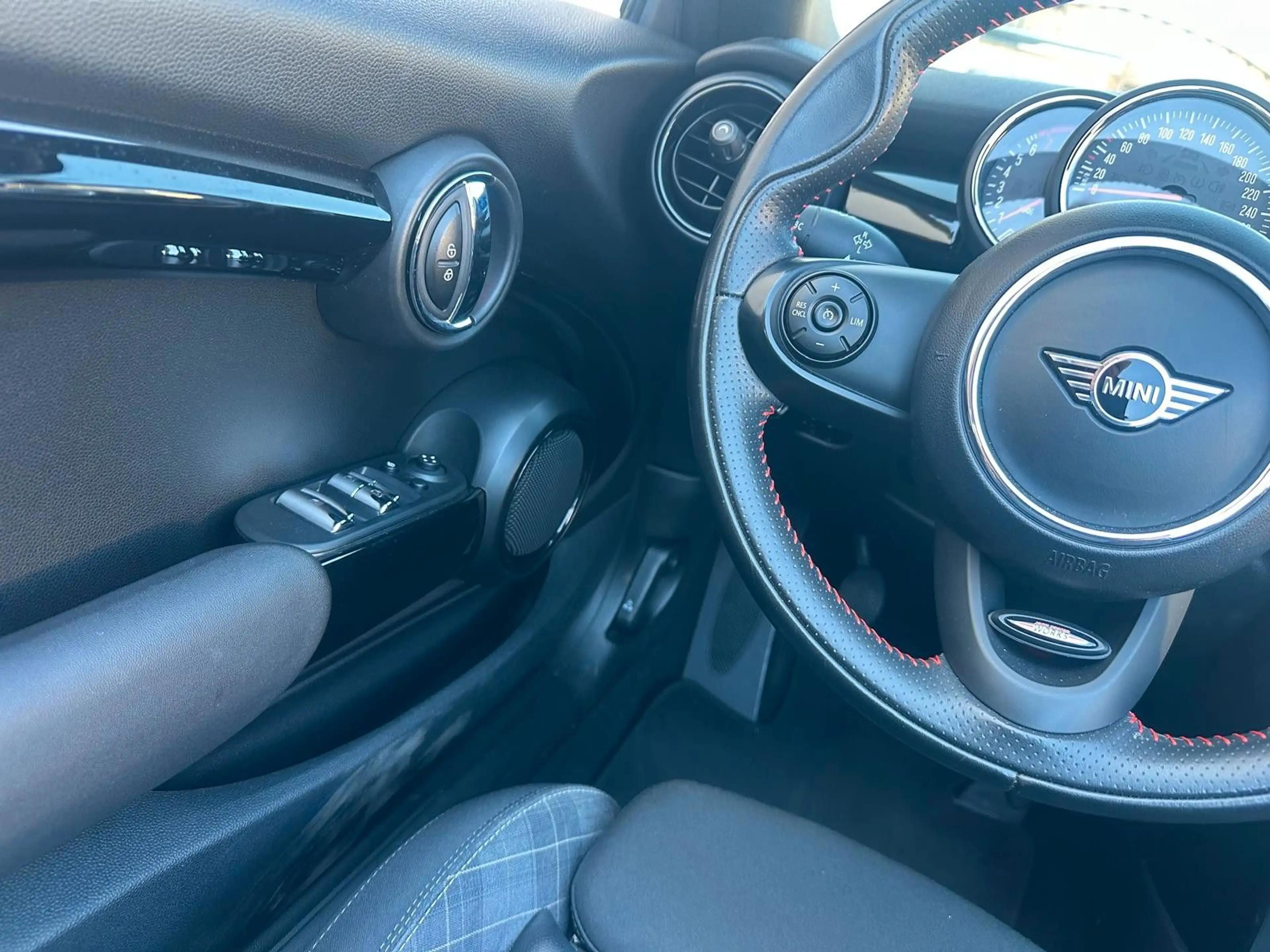 MINI Cooper Cabrio — photo 8