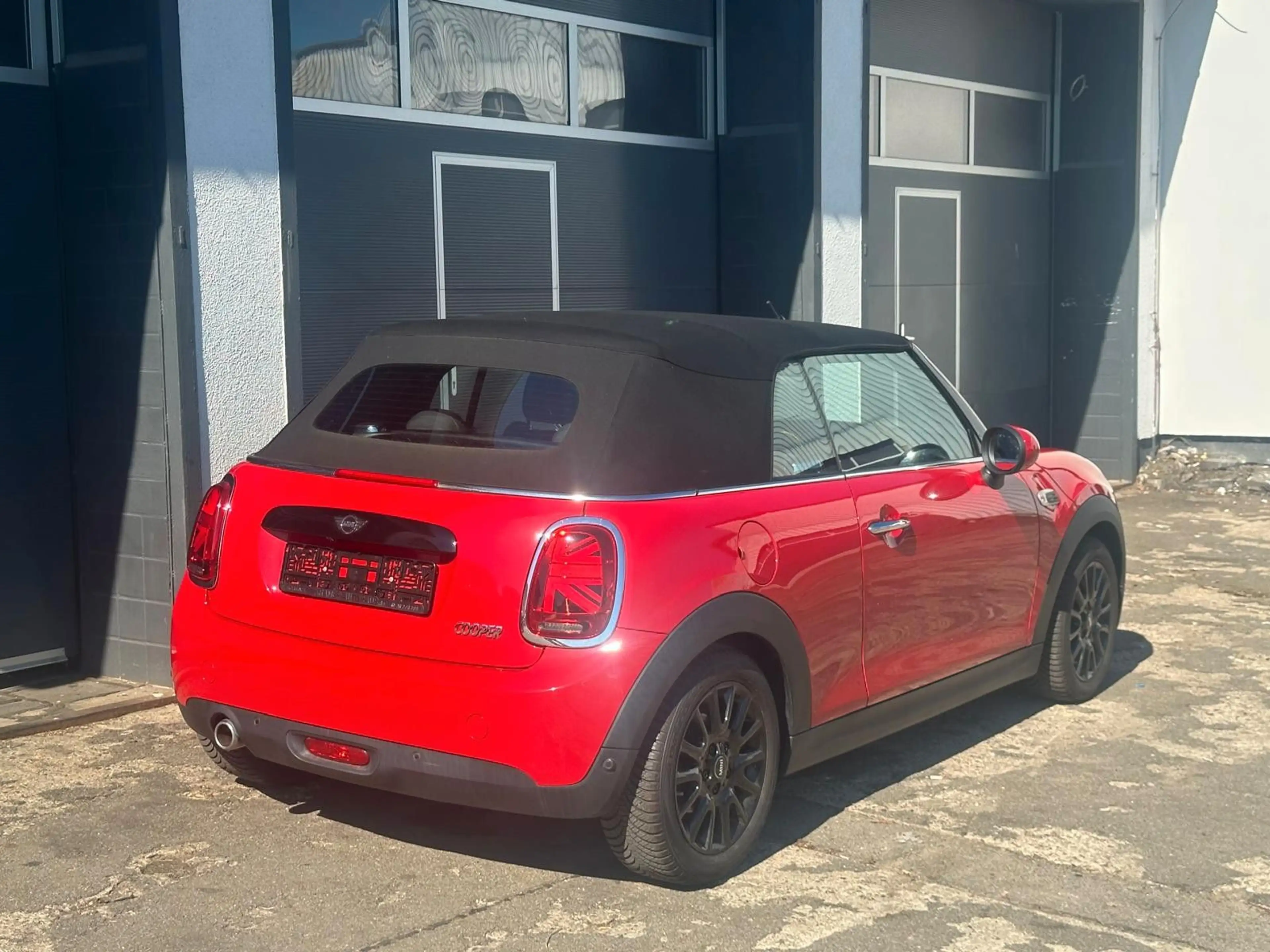 MINI Cooper Cabrio — photo 4