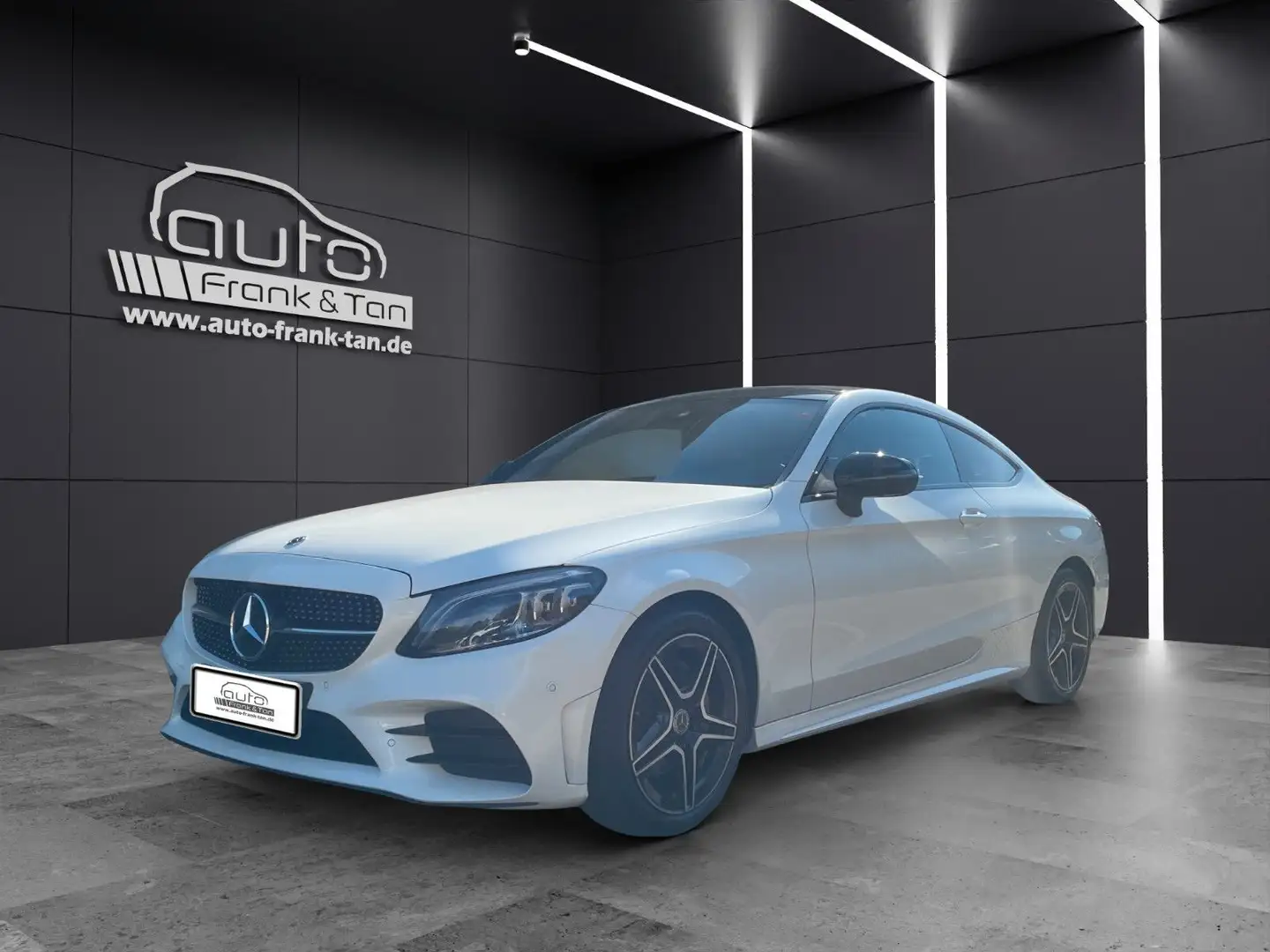 Mercedes-Benz C 200 Coupe/ AMG Line/Burmester/Keyless/Pano Weiß - 1