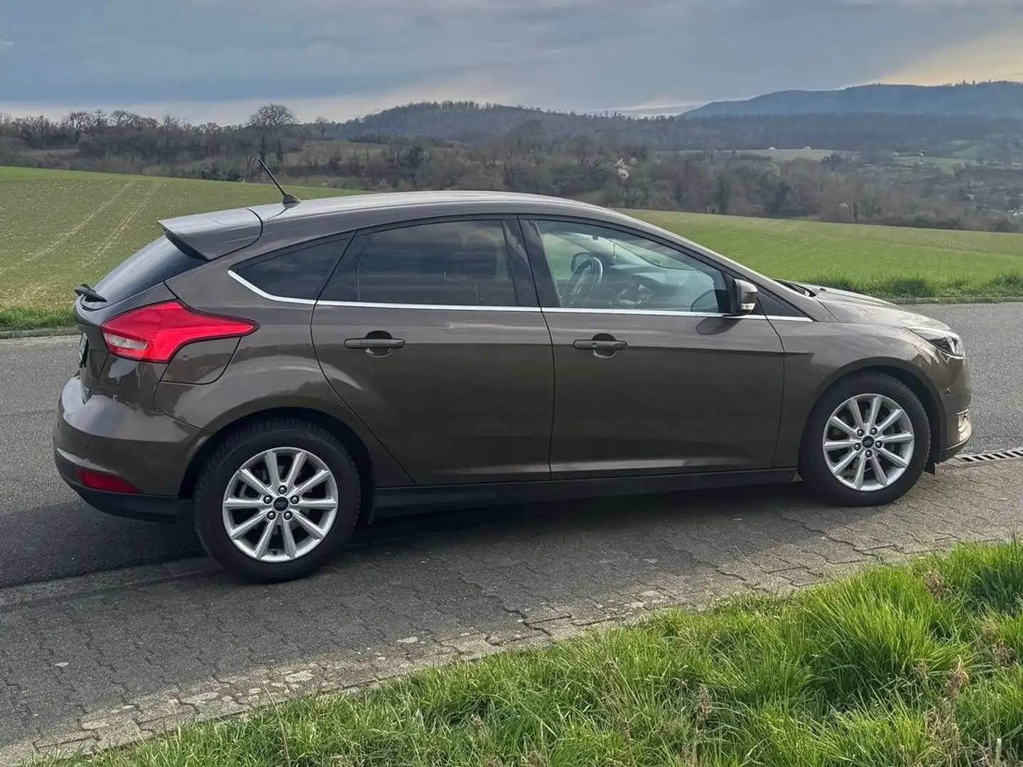 Ford Focus 1.0 EcoBoost Titanium Start-Stopp-System Navi Braun - 1