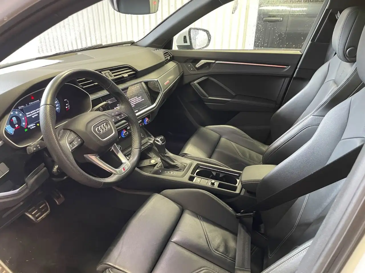 Audi Q3 снимка Audi Q3