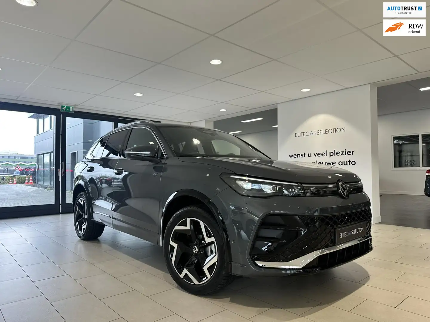 Volkswagen Tiguan 1.5 eHybrid R-Line Edition 272 PK / 3 X R LINE / T Grijs - 1