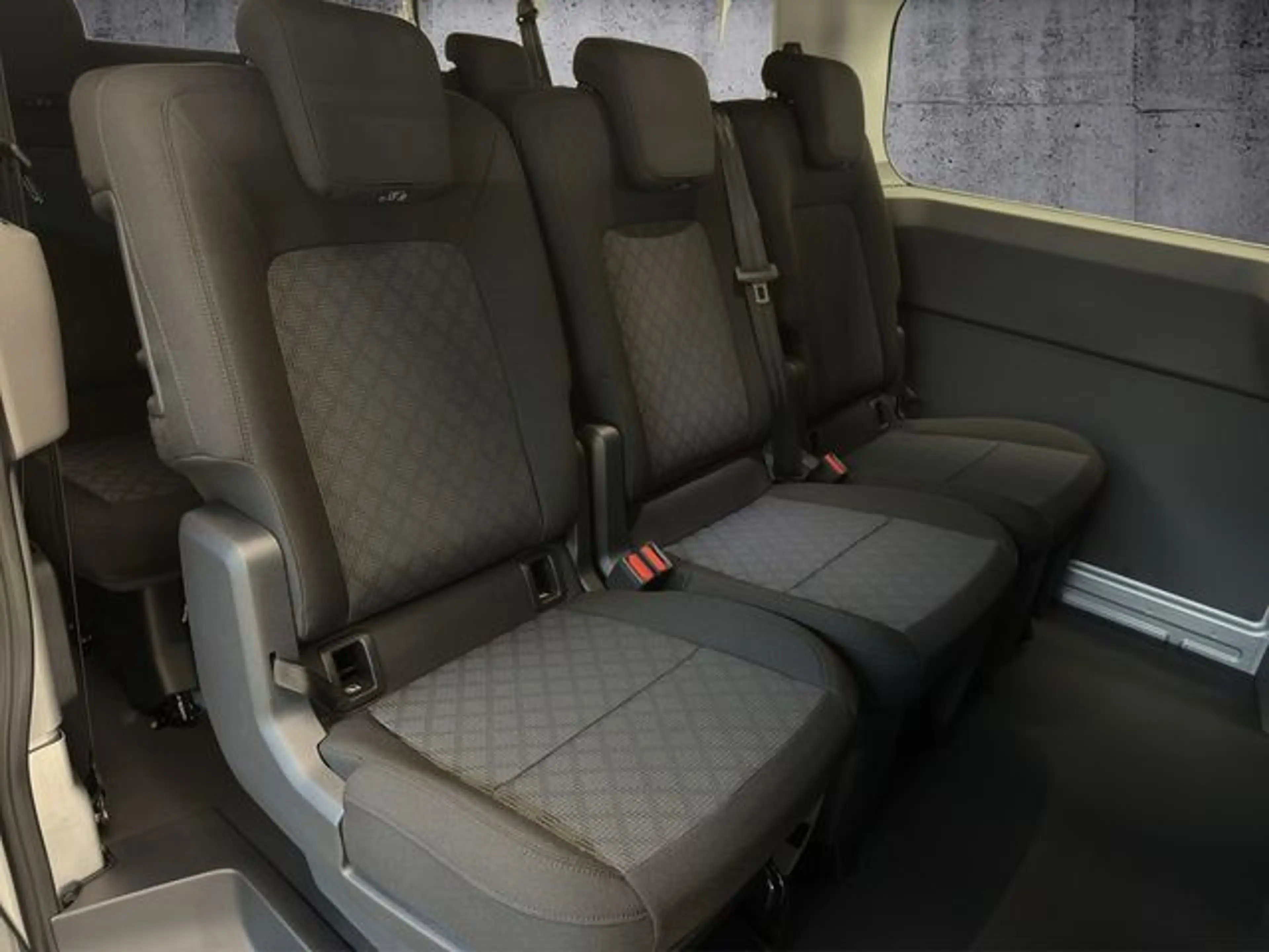 Volkswagen T7 Kombi 2.0 TDI Automatik langer Radstand 9Sitzer+PDC+K... — photo 12