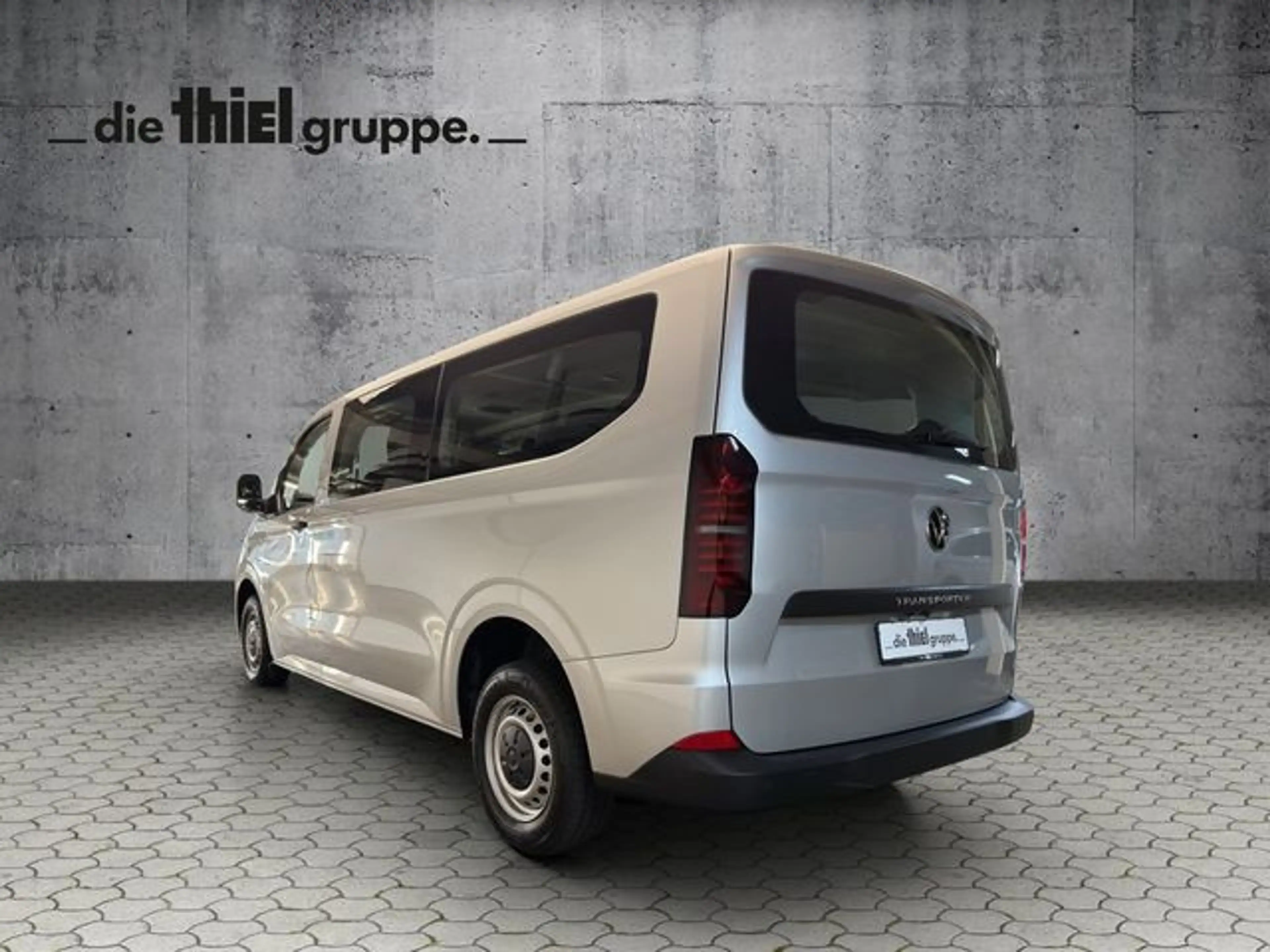 Volkswagen T7 Kombi 2.0 TDI Automatik langer Radstand 9Sitzer+PDC+K... — photo 8