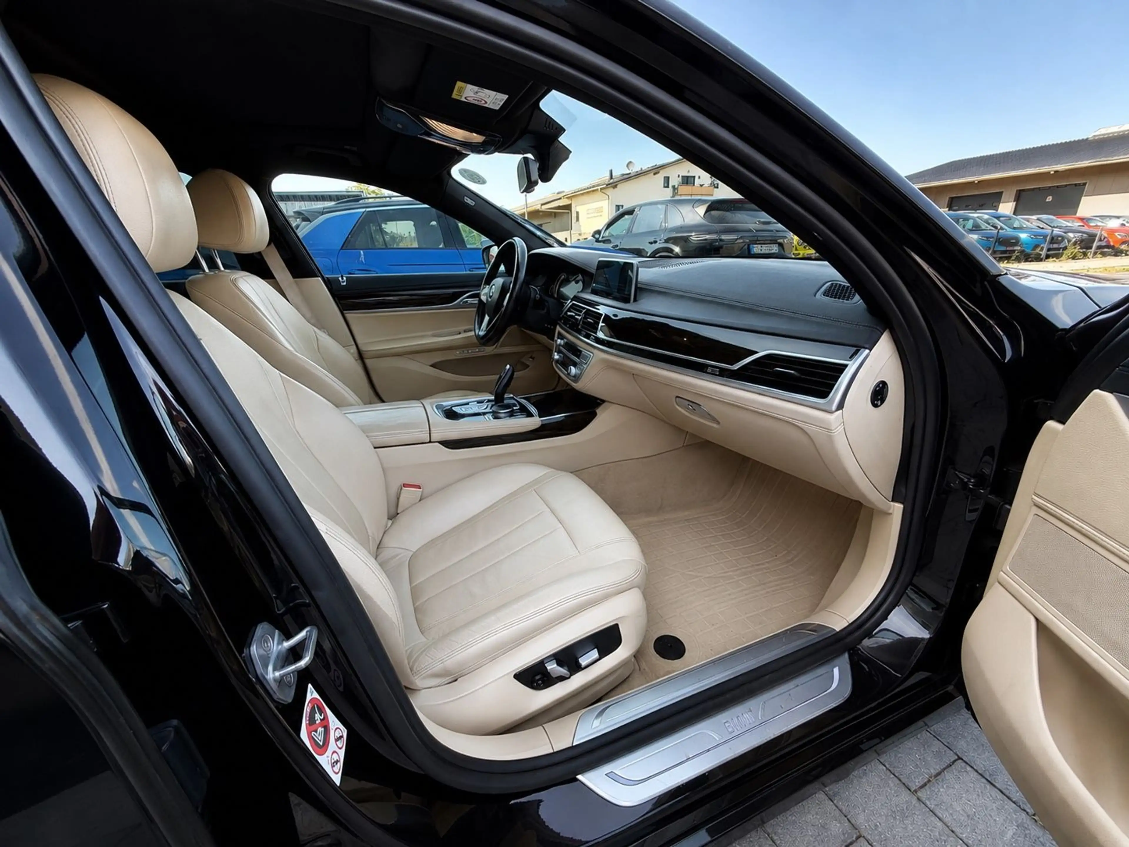 BMW 730 d — photo 11