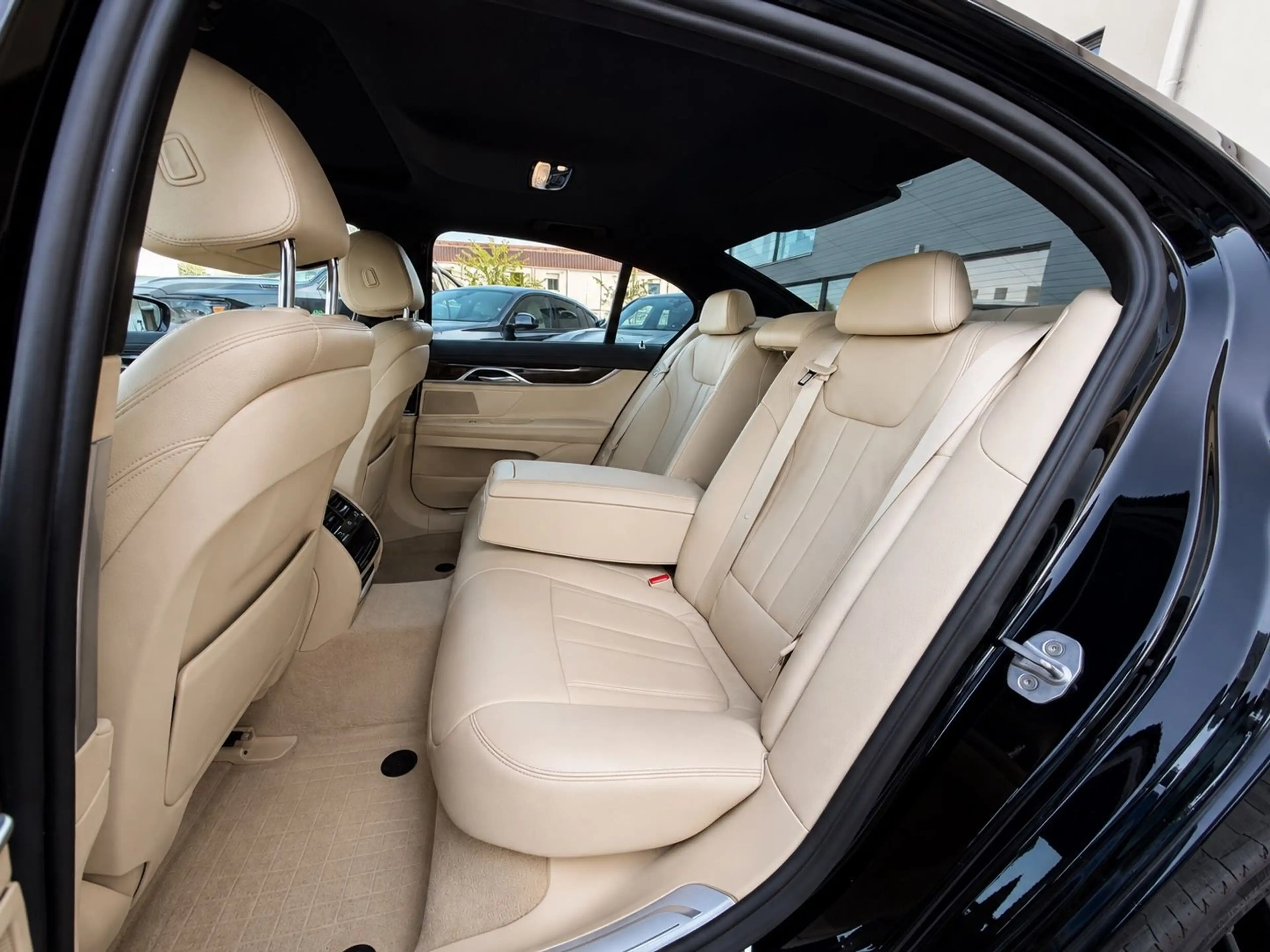 BMW 730 d — photo 13