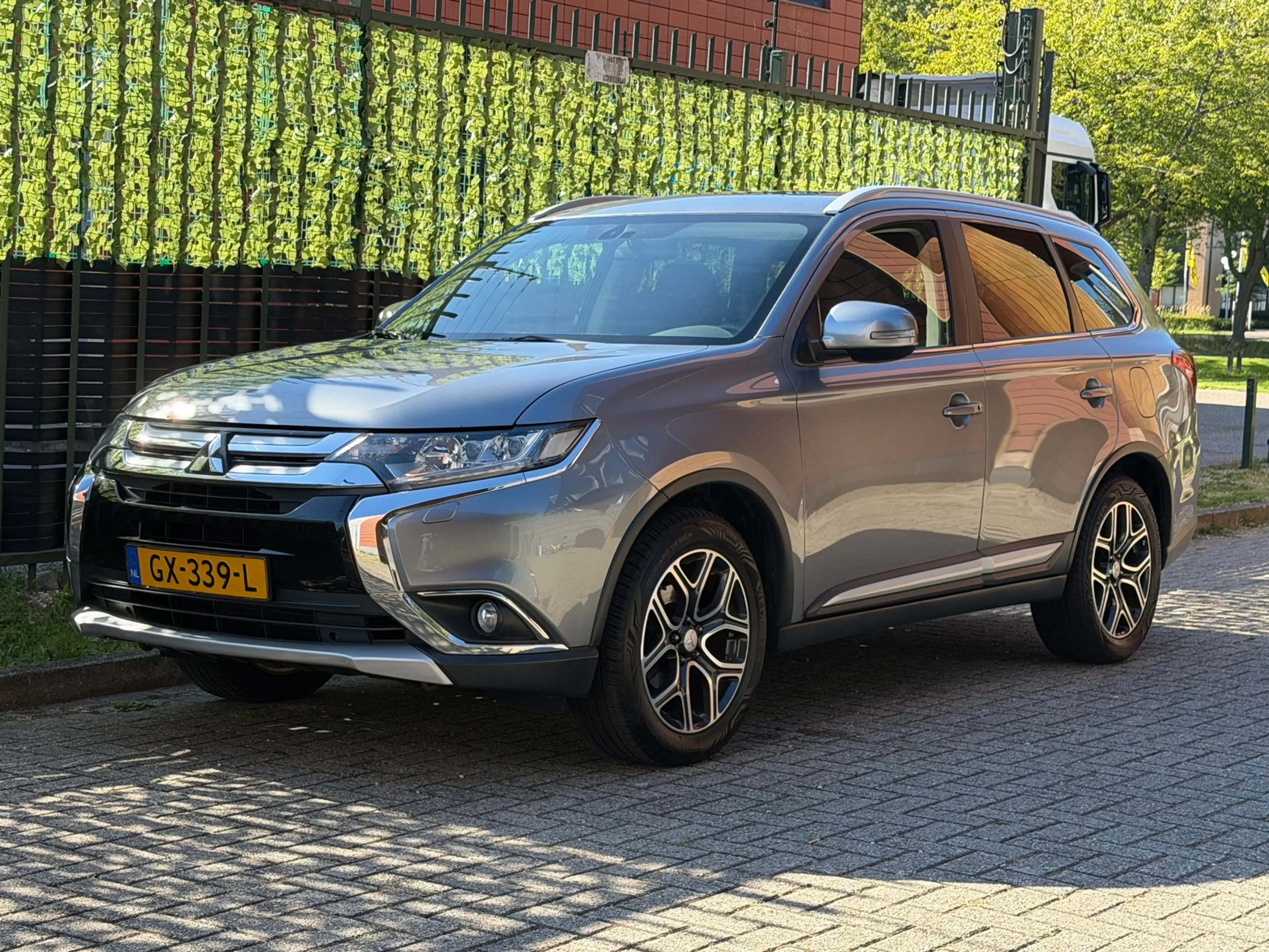 Mitsubishi Outlander 2.0 Instyle 2015 7 PERS|CAMERA|LED|NAP