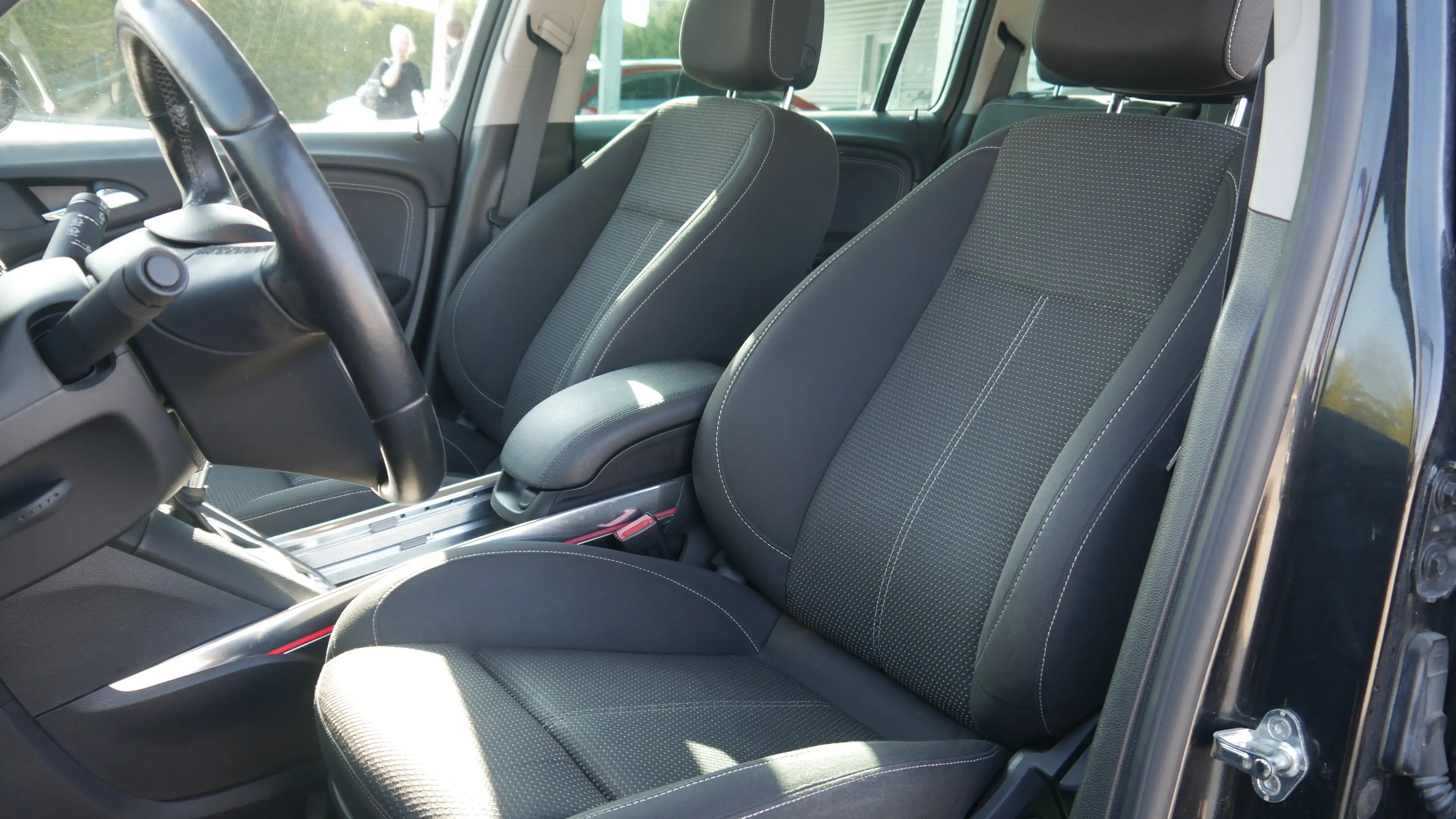 Opel Zafira Tourer Automatik 7. Sitzer Lenkradheiz,- Sitzheiz Klima — photo 12