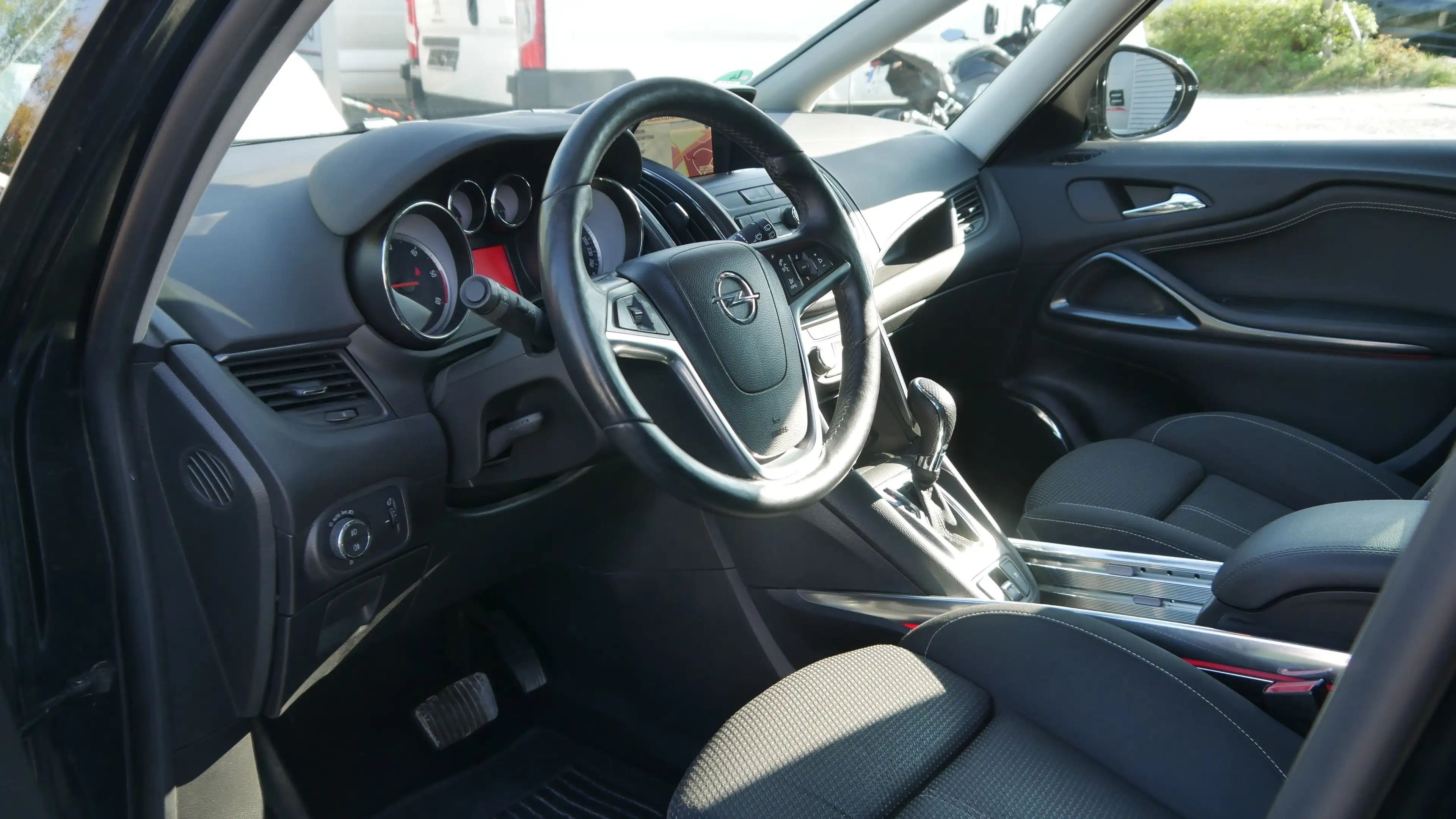 Opel Zafira Tourer Automatik 7. Sitzer Lenkradheiz,- Sitzheiz Klima — photo 11