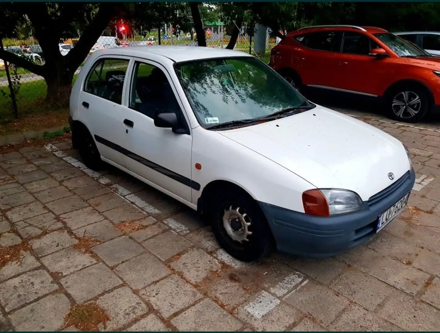 Toyota Starlet 1.3 5 türig Білий - 2