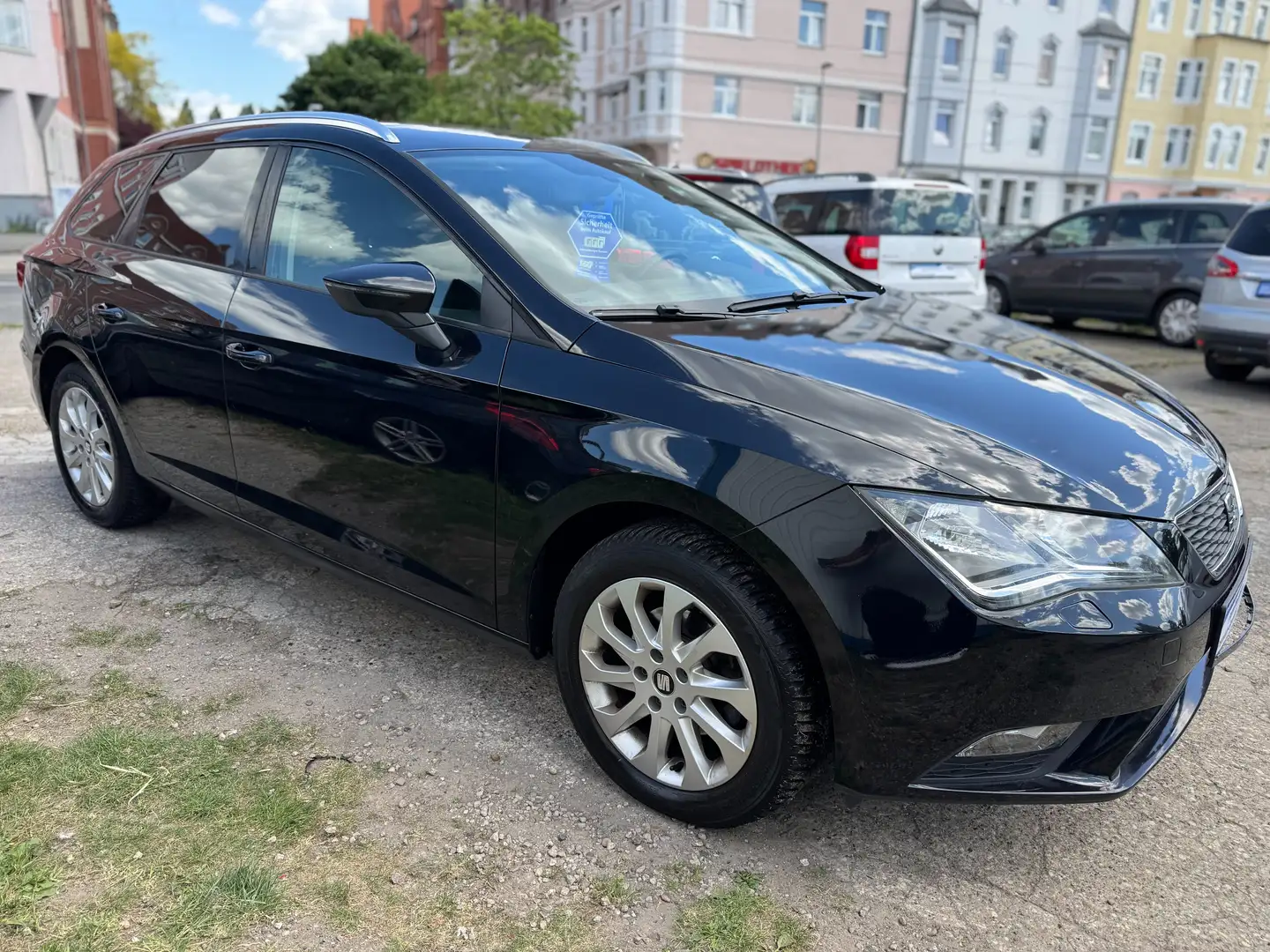 SEAT Leon ST Style 1.2 TSI/ TÜV NEU/ PDC Schwarz - 2