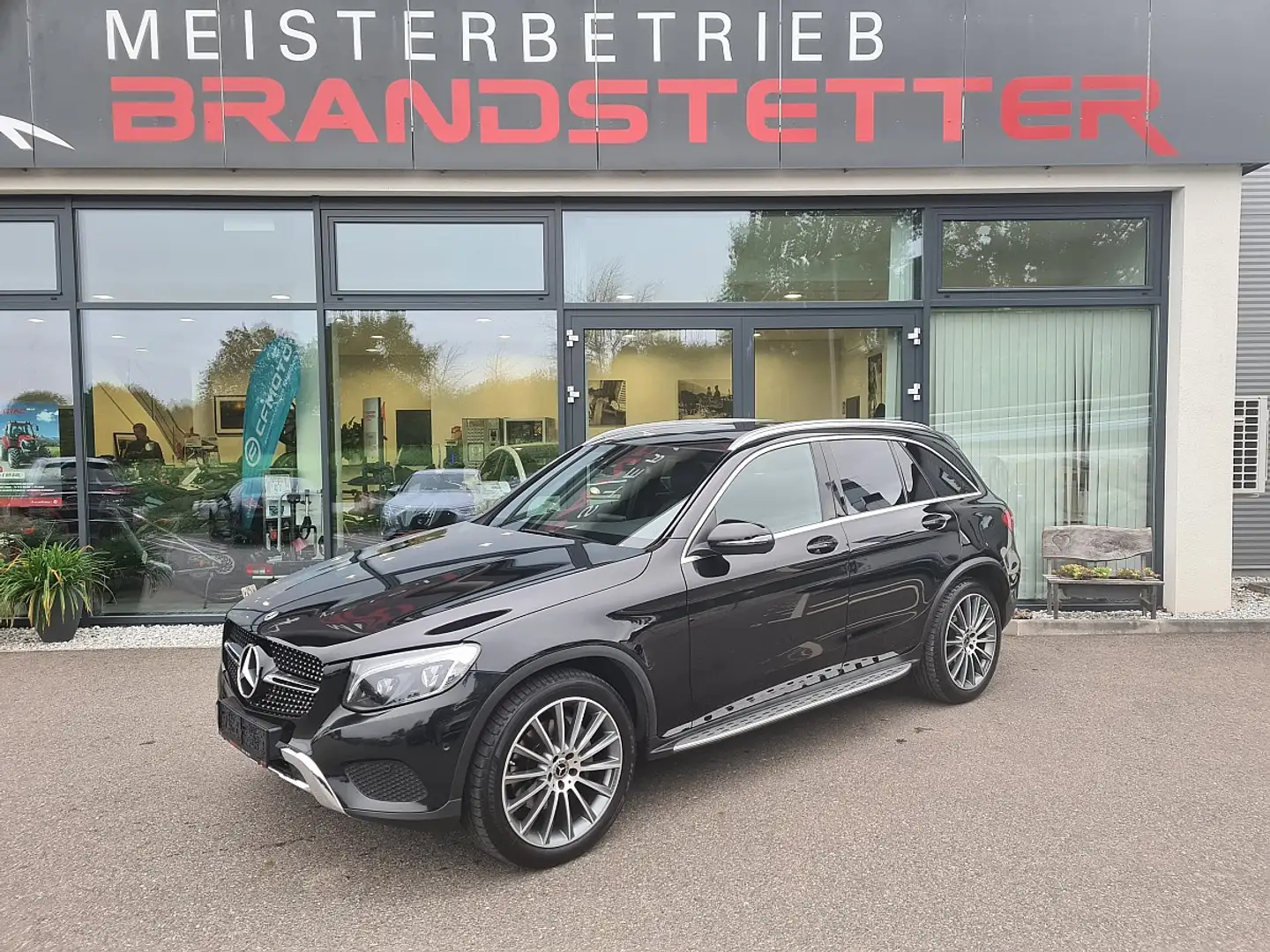 Mercedes-Benz GLC 220 d 4MATIC Aut. AMG Line PANORAMA/RÜCKFAHRK/NAVI Noir - 1
