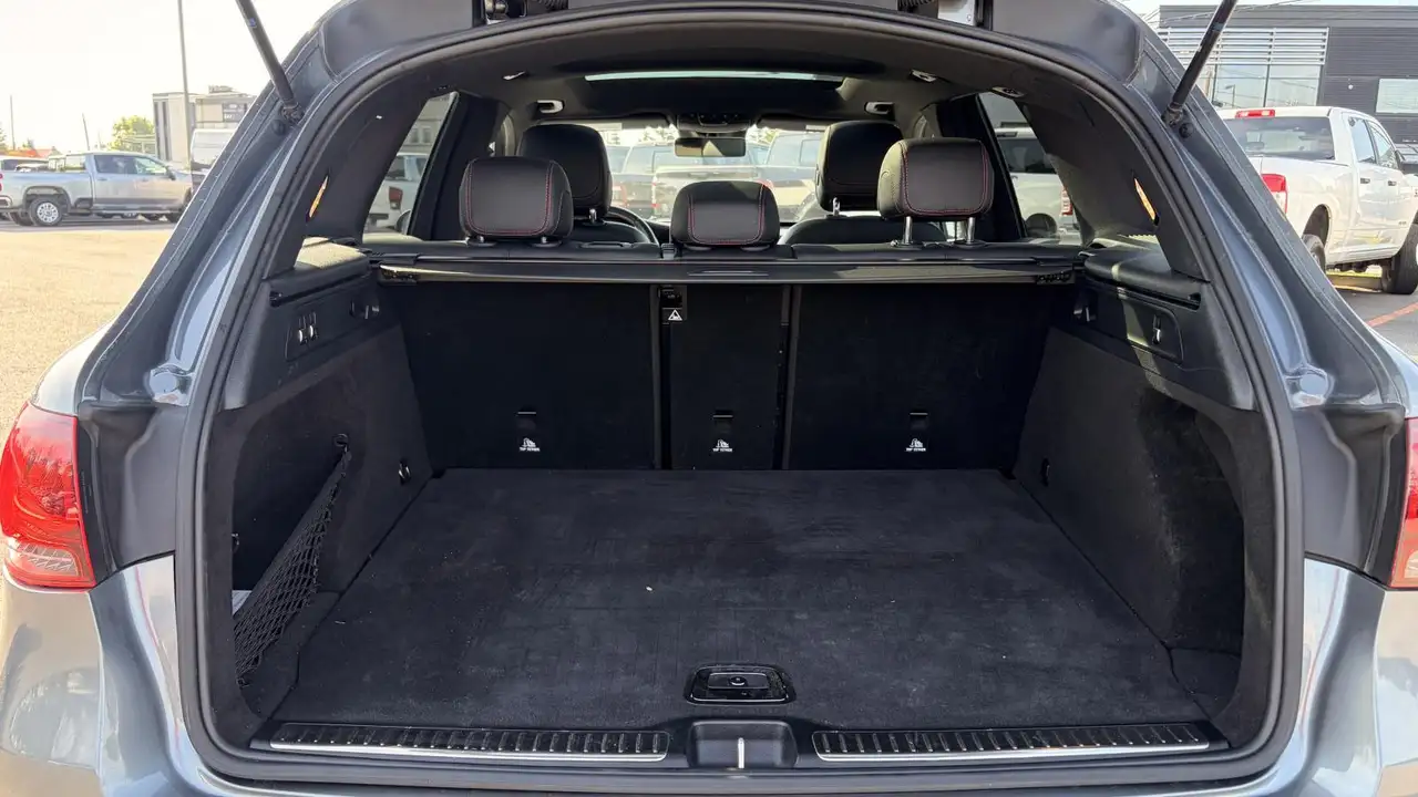 Mercedes-Benz GLC снимка Mercedes-Benz GLC