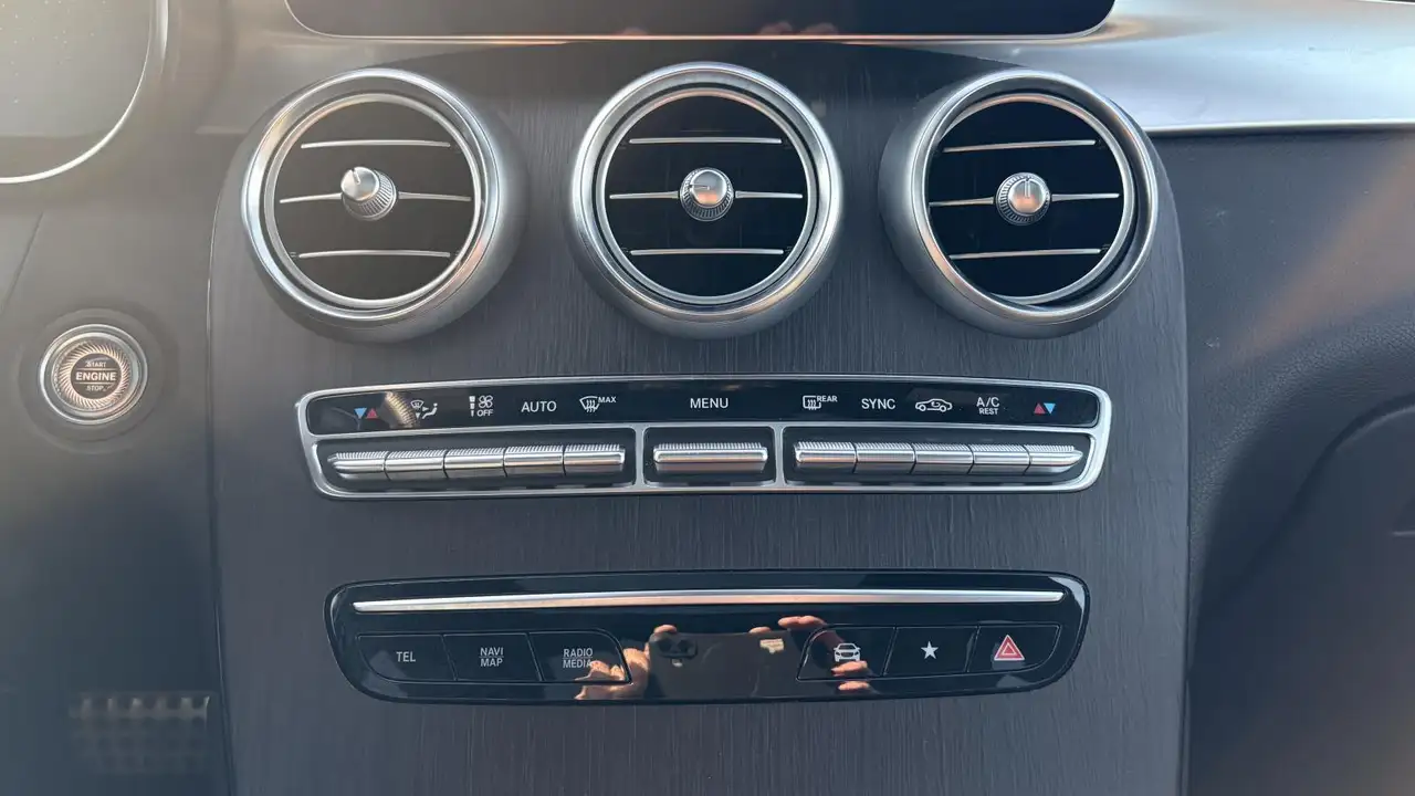 Mercedes-Benz GLC снимка Mercedes-Benz GLC