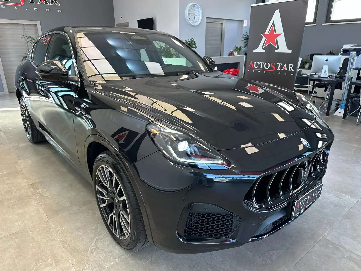 Maserati Grecale 2.0 mhev GT 300cv auto Nero - 1