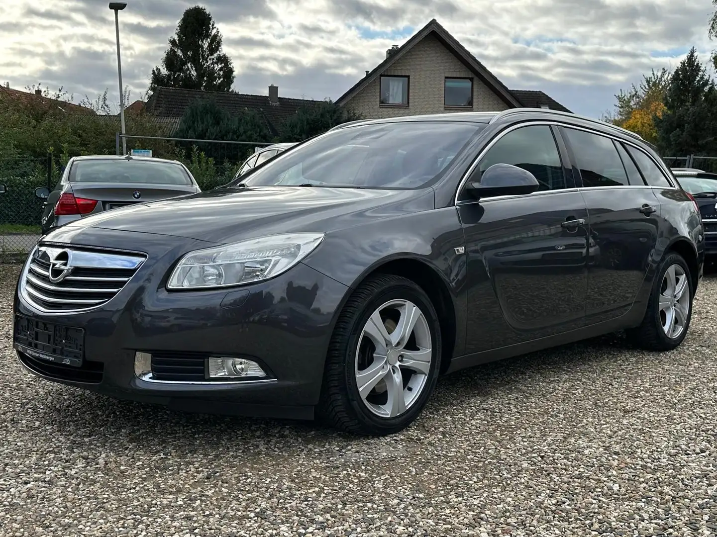 Opel Insignia 2.0CDTI Sport SHZ Navi 160PS Scheckheft Zahnriemen Gris - 1