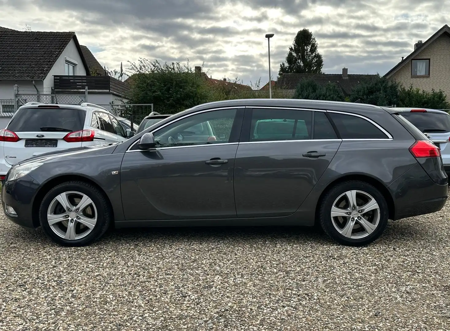 Opel Insignia 2.0CDTI Sport SHZ Navi 160PS Scheckheft Zahnriemen Gris - 2