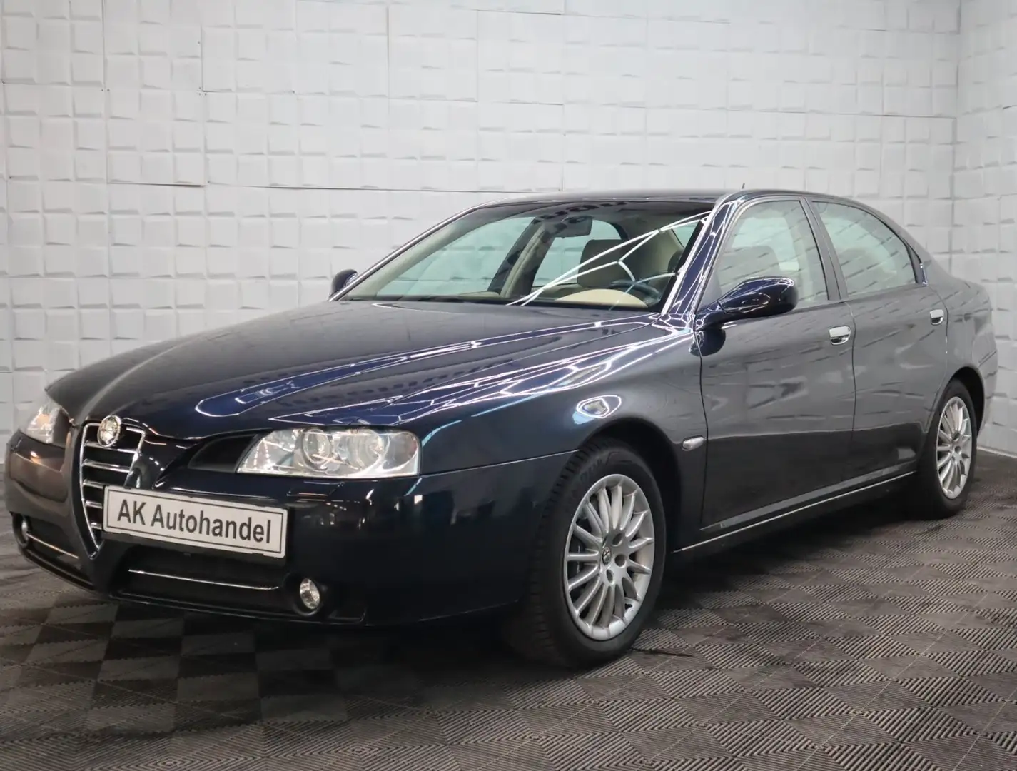 Alfa Romeo 166 Xenon Navi Klimaautomatik PDC SHZ Blau - 1