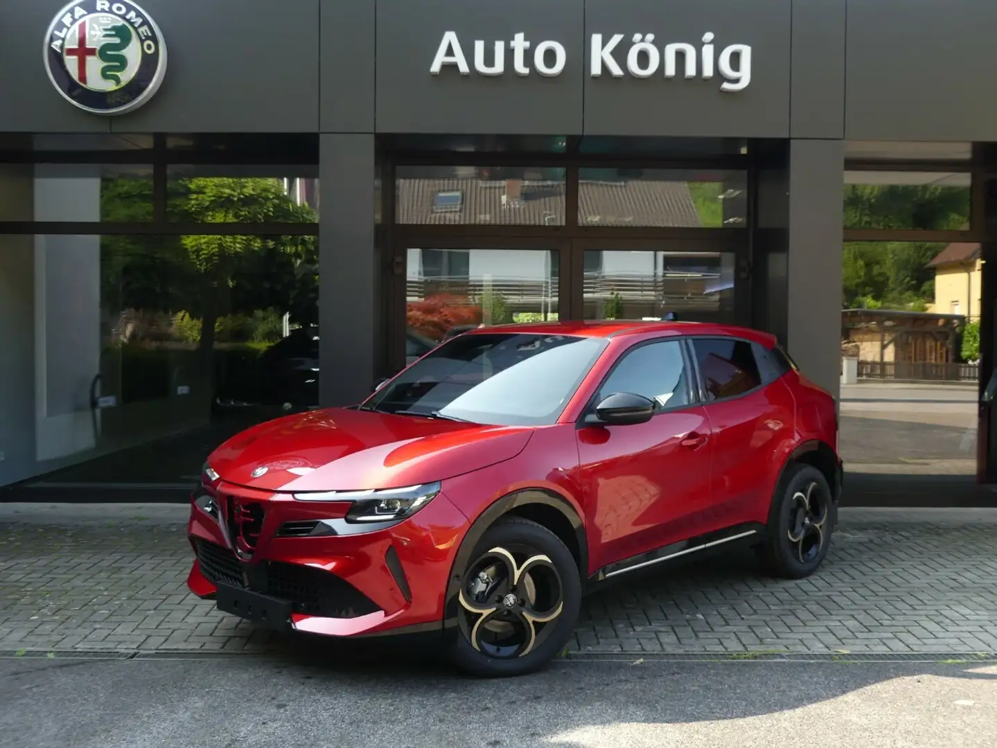 Alfa Romeo Intensa 1.2VGT Ibrida Czerwony - 1