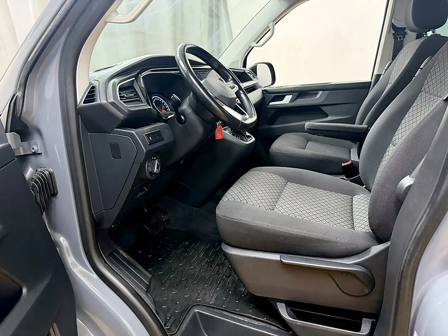Volkswagen Sonstige Multivan Edition 2,0 TDI 4Motion DSG Grau - 2