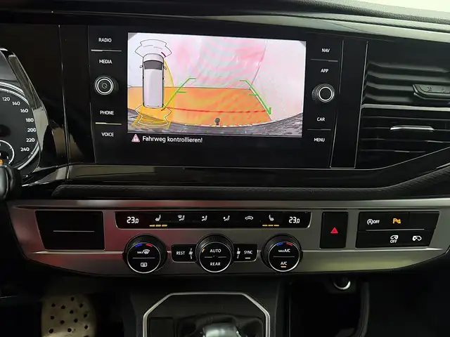 Volkswagen Multivan view 13