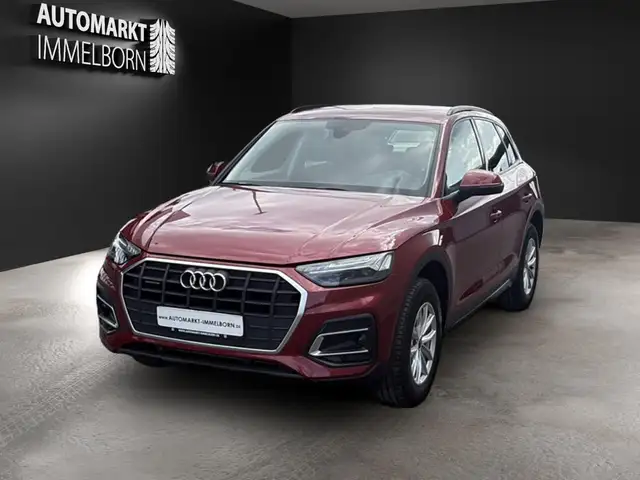 Audi Q5 view 3