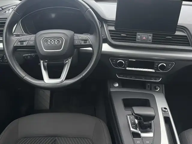Audi Q5 view 15