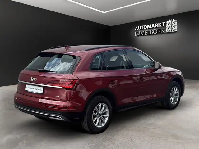 Audi Q5 view 8