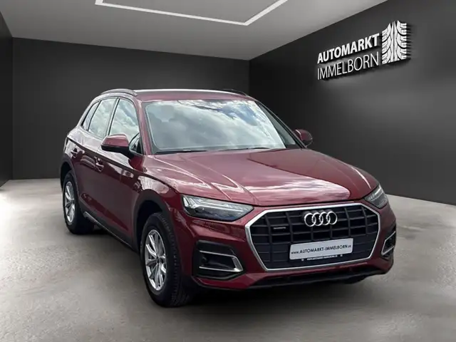 Audi Q5 view 2