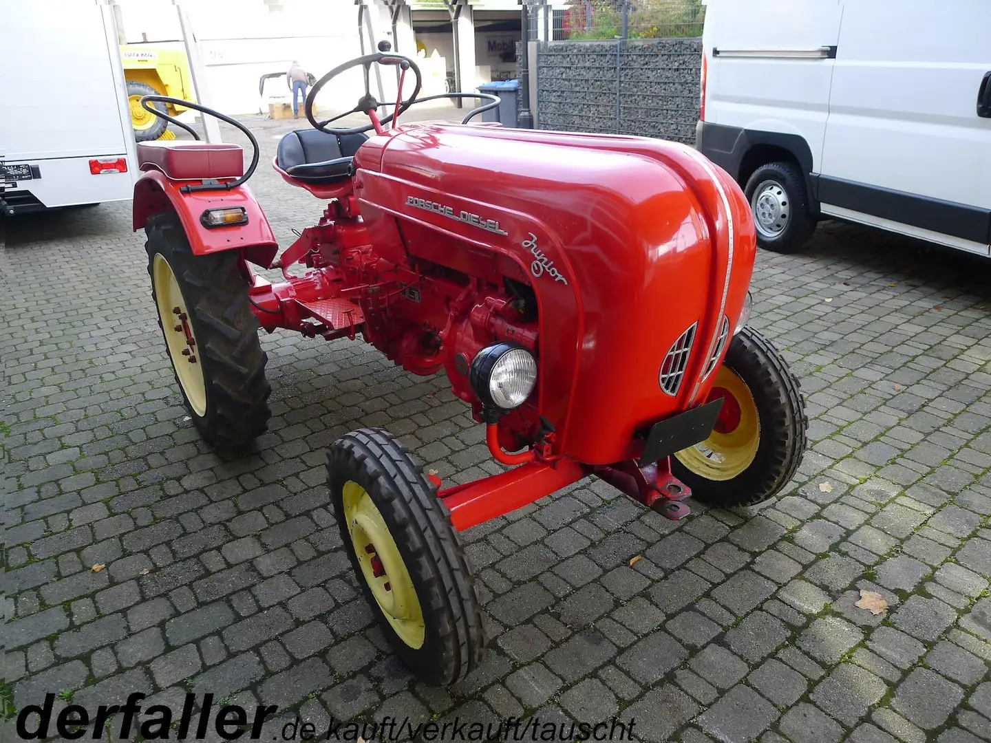 Autres Junior 108 Traktor Rouge - 1