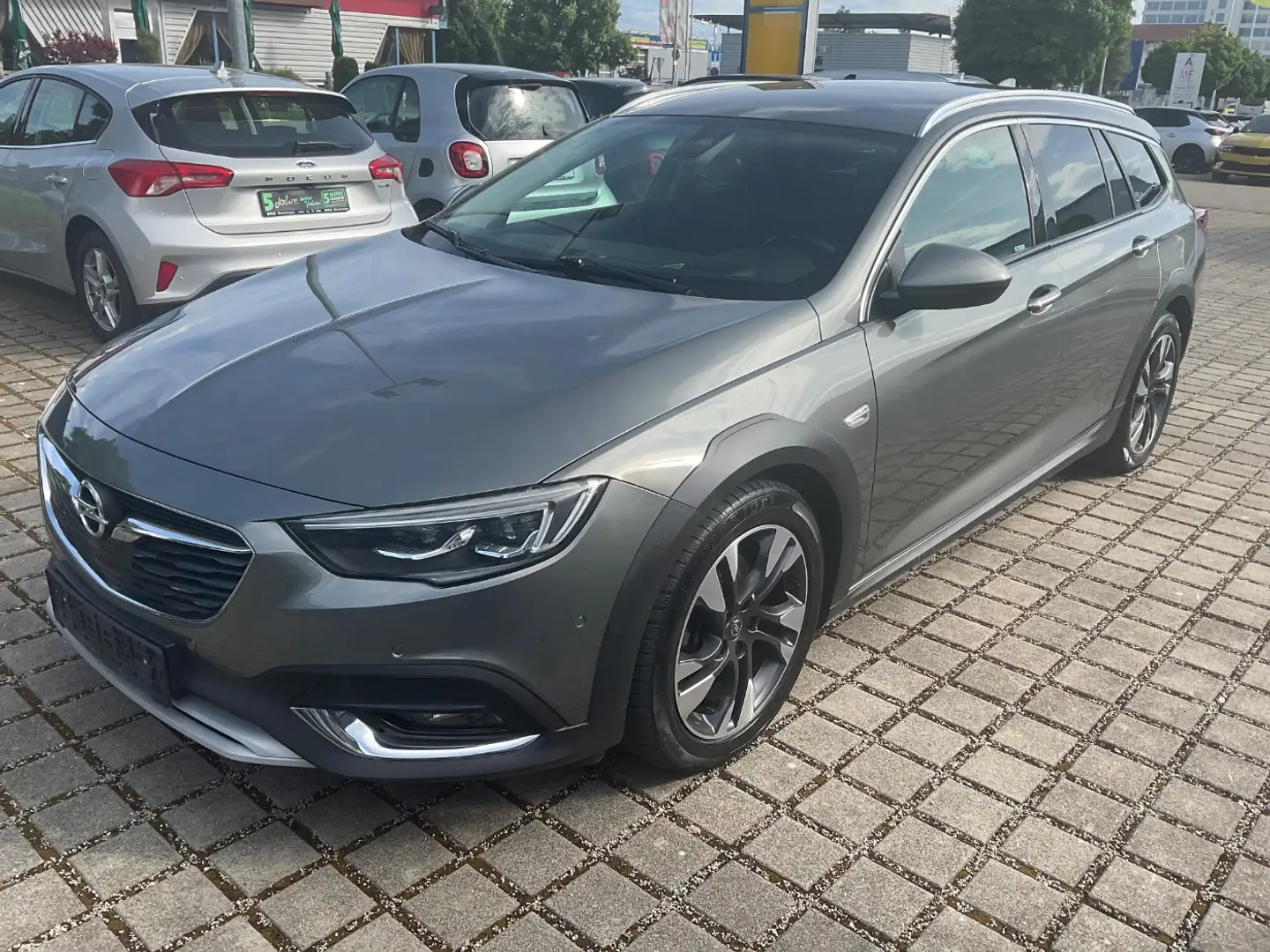 Opel Insignia Country Tourer 2.0 AHK*Matrix-Licht*4x4 Grijs - 2