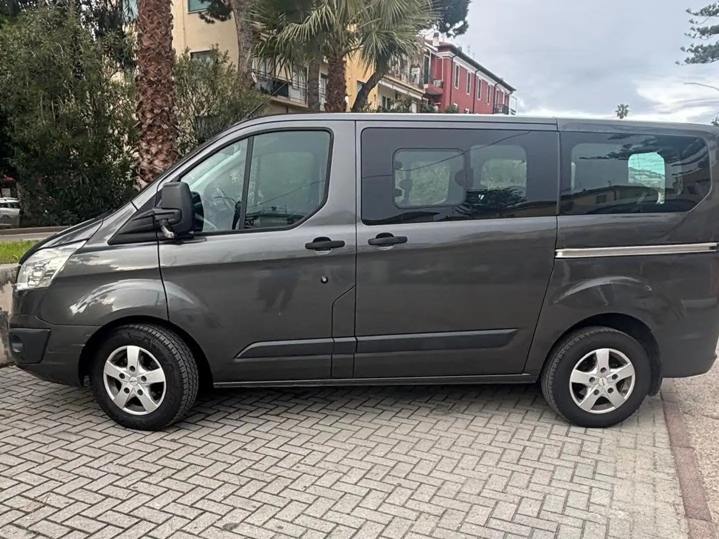 Ford Transit Custom Grigio - 1