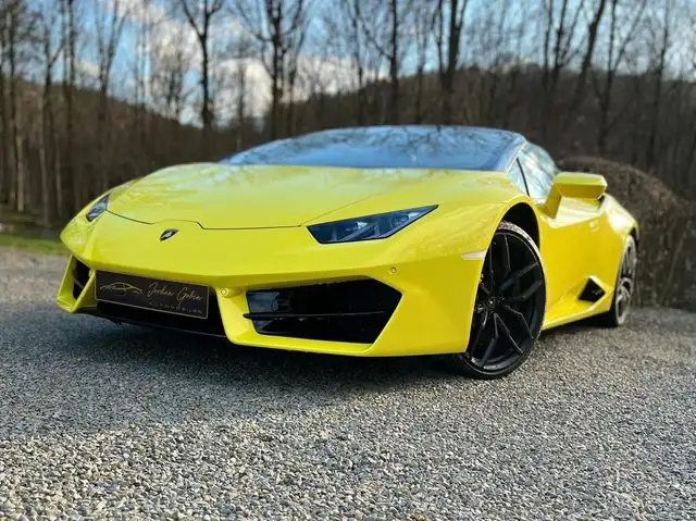 Lamborghini Huracán Spyder couleur unique et très rare en propulsion