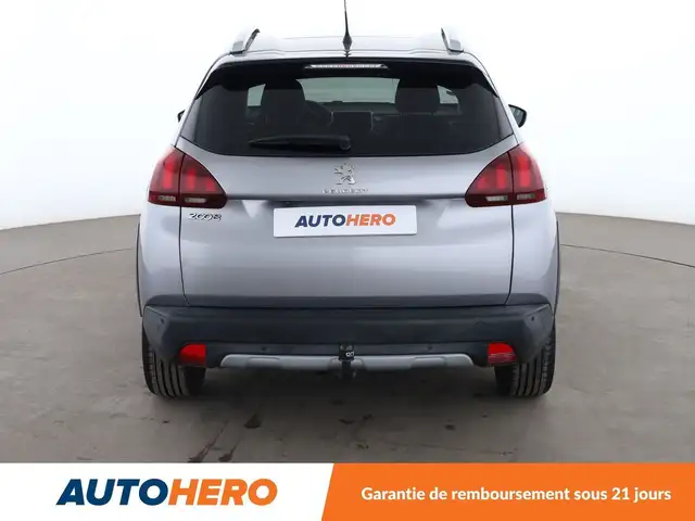 Peugeot 2008 view 5