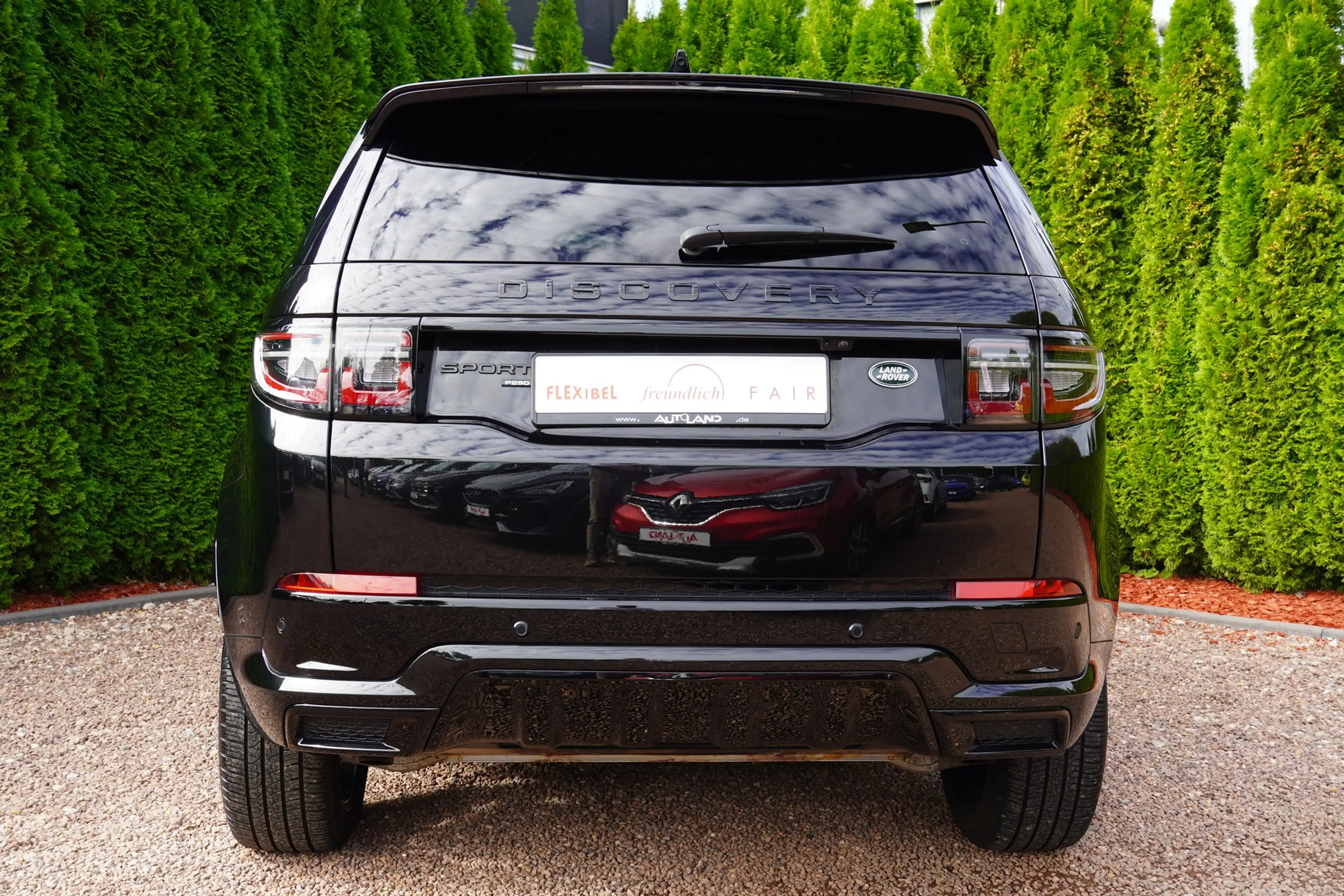 Land Rover Discovery Sport 2.0 R-Dynamic 4x4 LED AHK 360° — photo 6