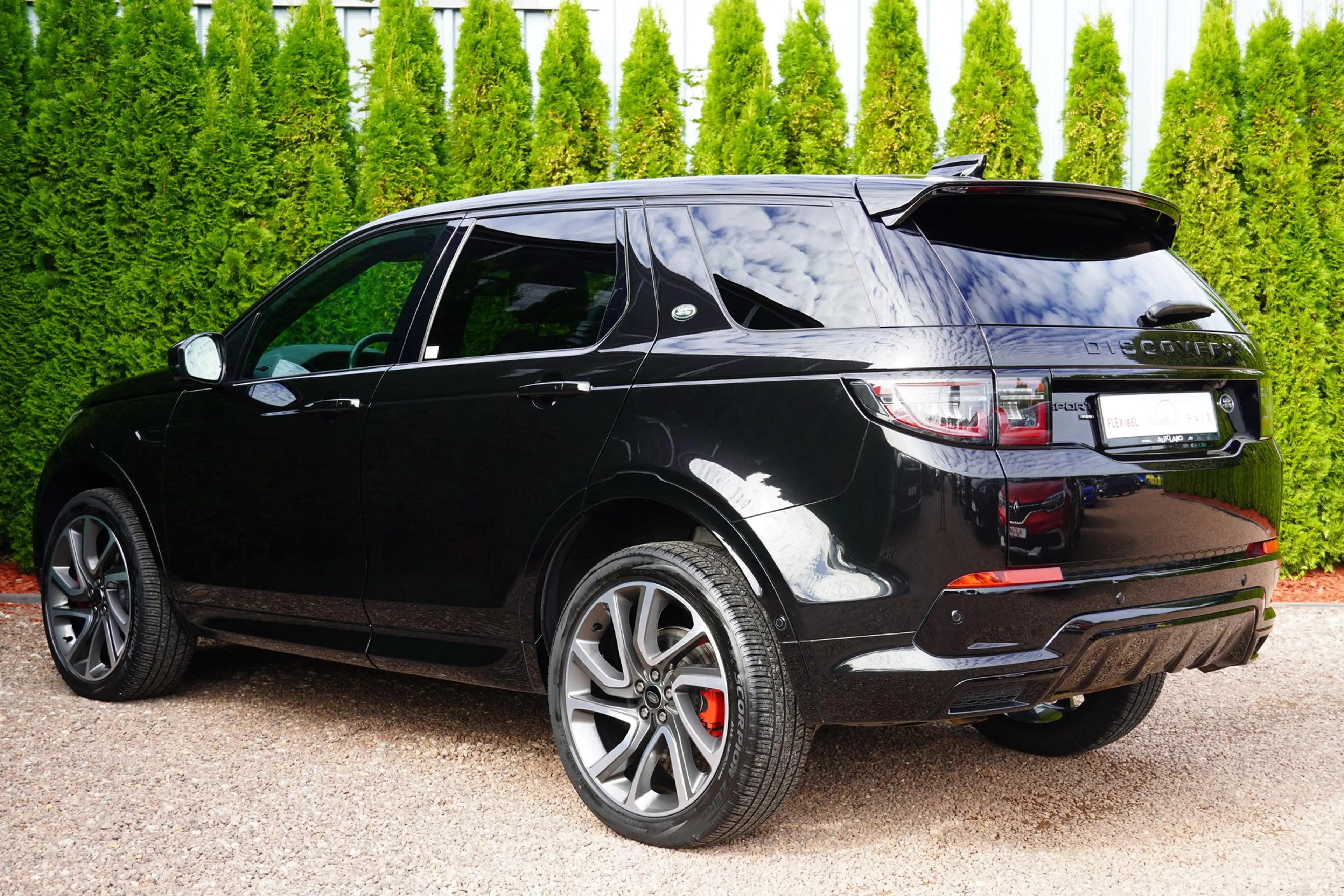Land Rover Discovery Sport 2.0 R-Dynamic 4x4 LED AHK 360° — photo 5
