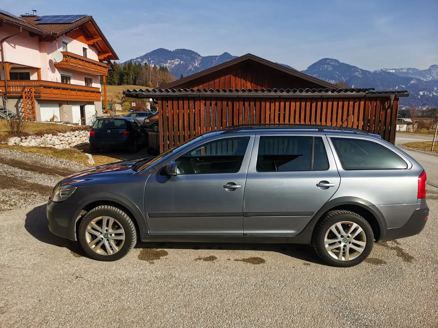 Skoda Octavia Octavia Combi Ambition 2,0 TDI CR DPF 4x4 Ambition Grau - 2
