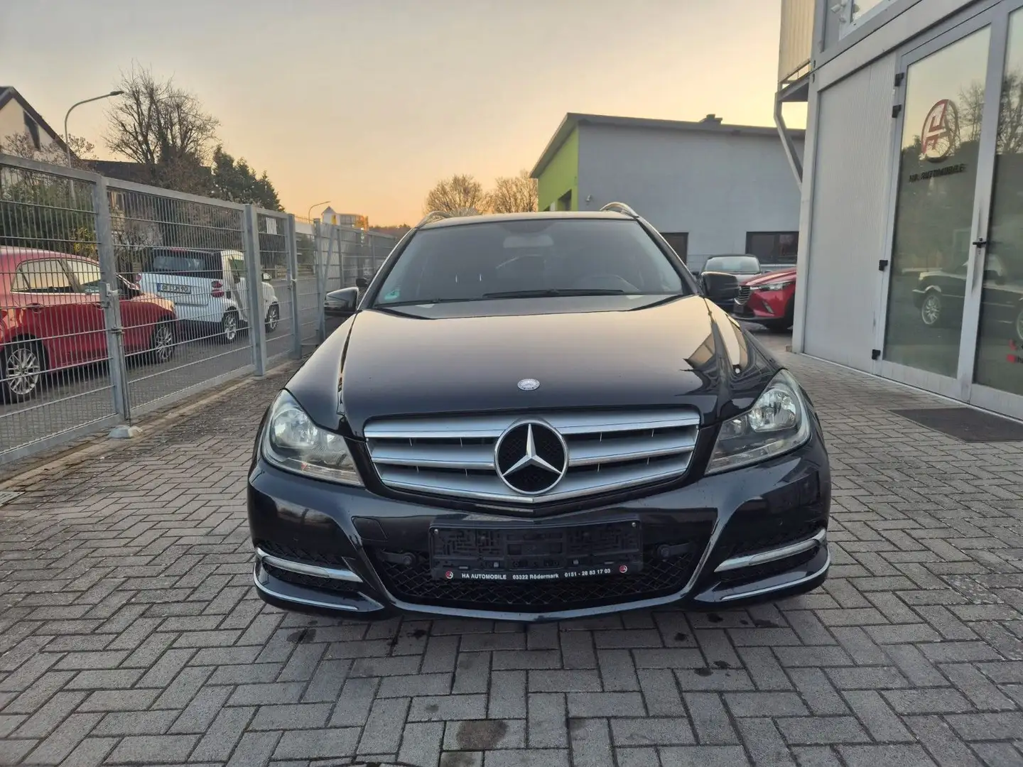 Mercedes-Benz C 180 C T-Modell CGI BlueEfficiency Automatik Schwarz - 2