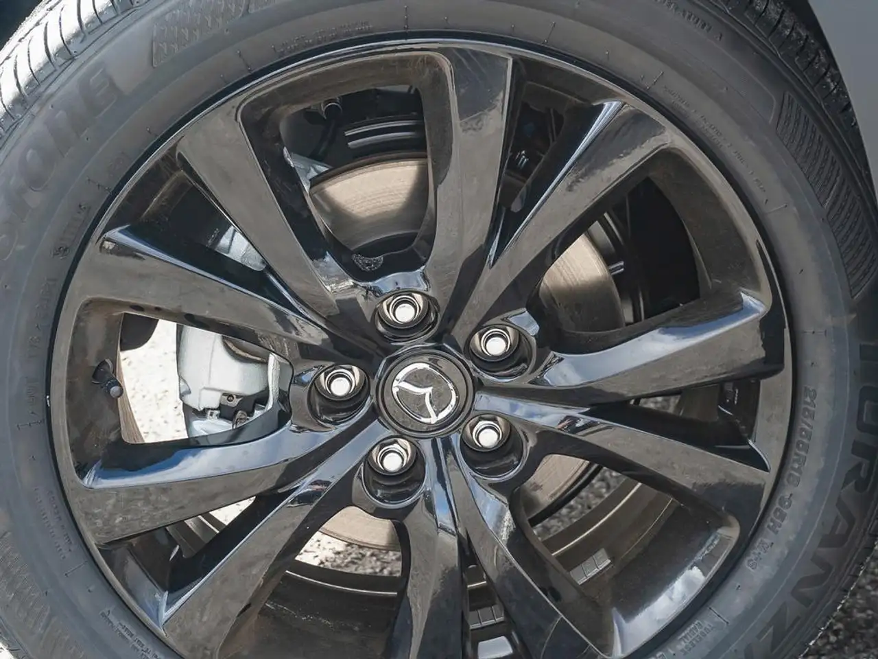 Mazda CX-30 снимка Mazda CX-30
