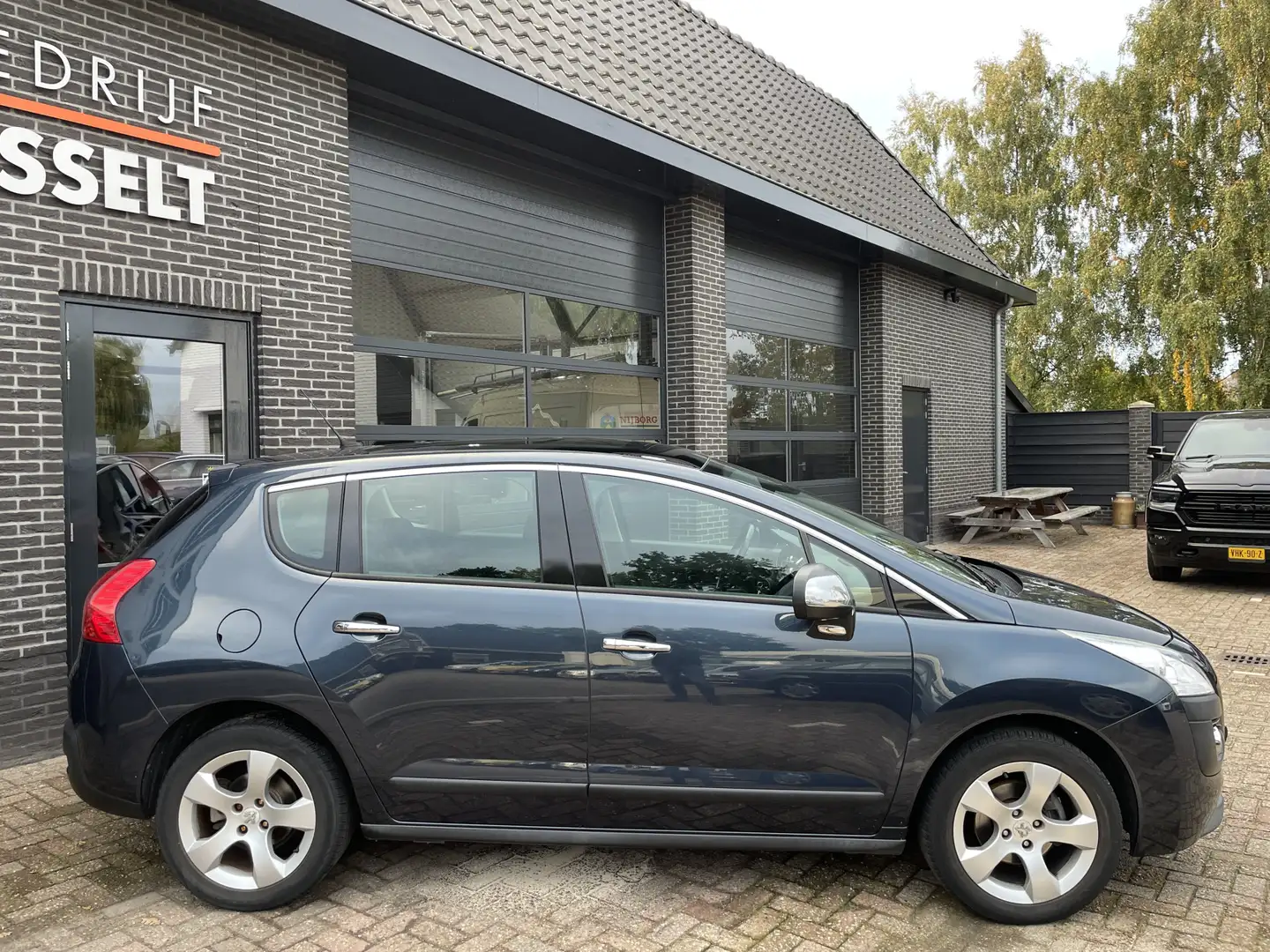 Peugeot 3008 1.6 VTi ST Panoramadak , Navi , Clima Bleu - 2