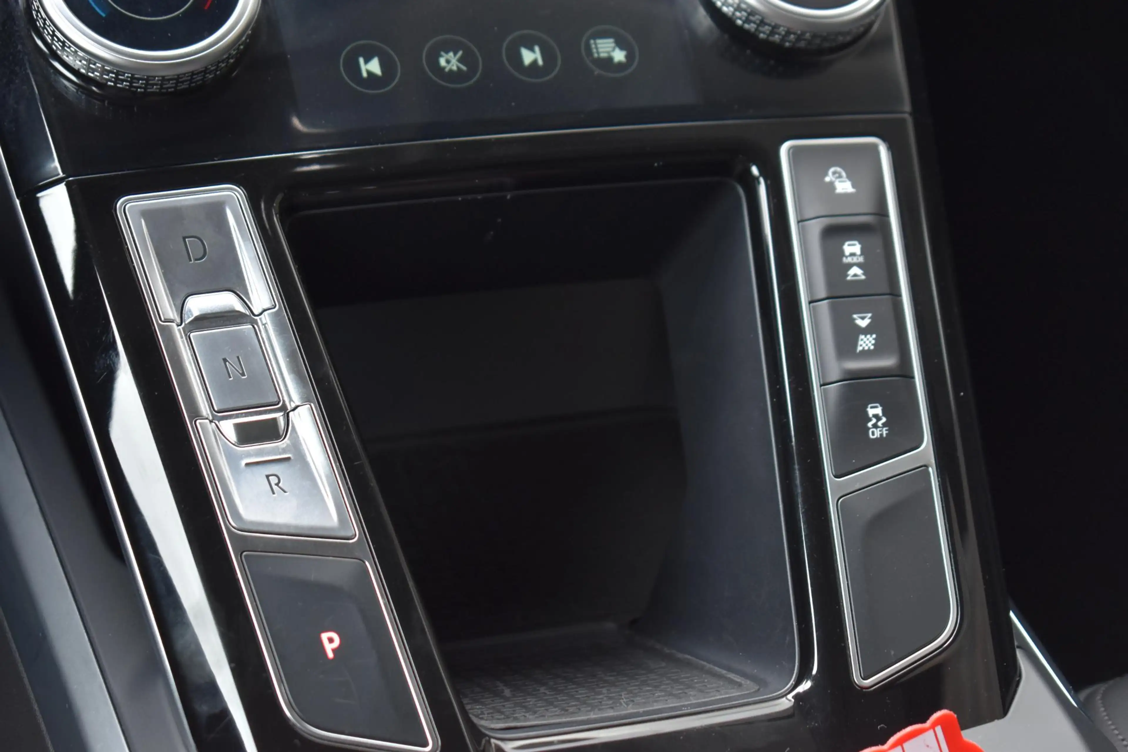 Jaguar I-Pace EV400 90KWH ECC LEDER NAVI CRUISE — photo 25